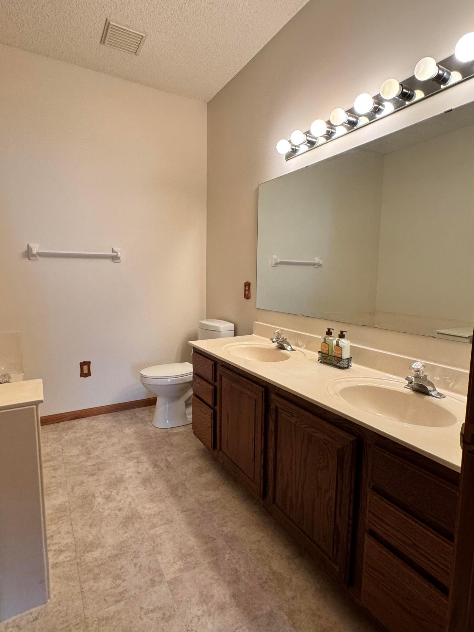View of Residential at 2488 Lockwood Drive #10, Mendota Heights MN 55120, Mendota Heights (128 of 150) - Mike Wilen | Minnesota Team Real Estate