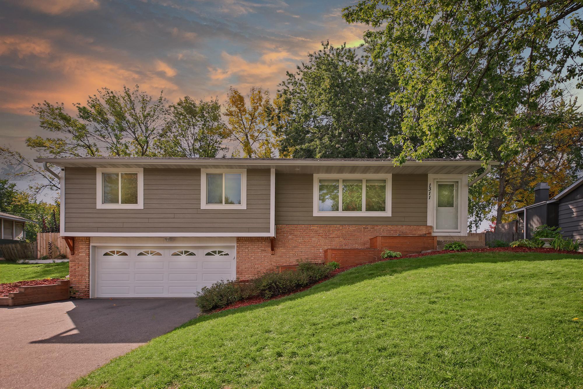 View of Single Family at 1311 20th Street, Hastings - Mike Wilen | Minnesota Team Real Estate