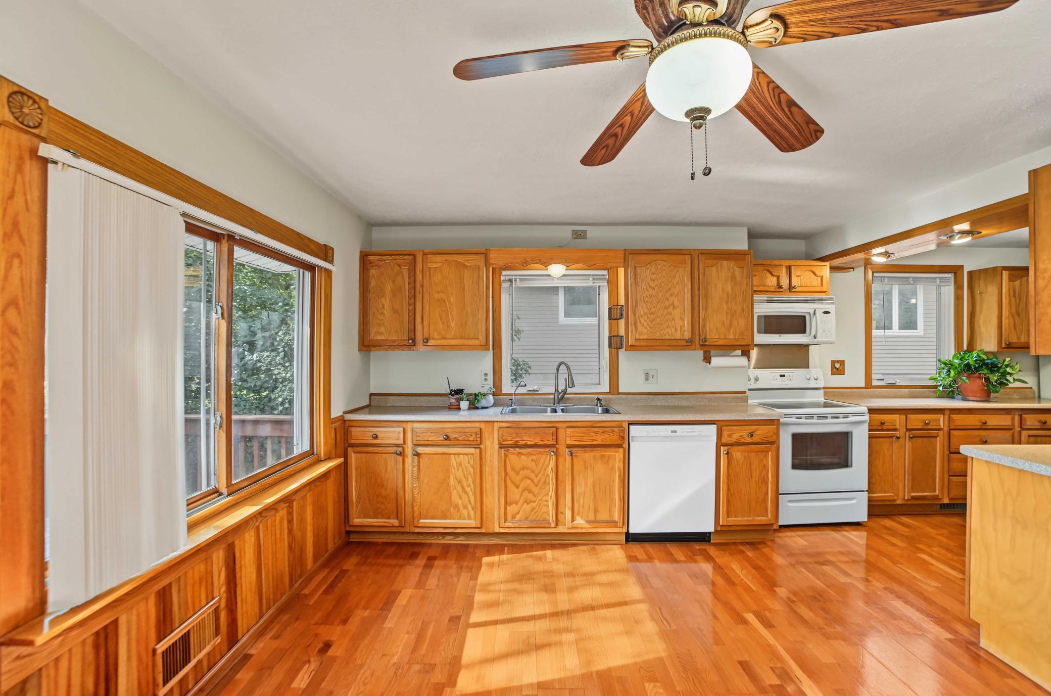 View of Residential at 7918 Stillwater Boulevard, Oakdale MN 55128, Oakdale (23 of 41) - Mike Wilen | Minnesota Team Real Estate