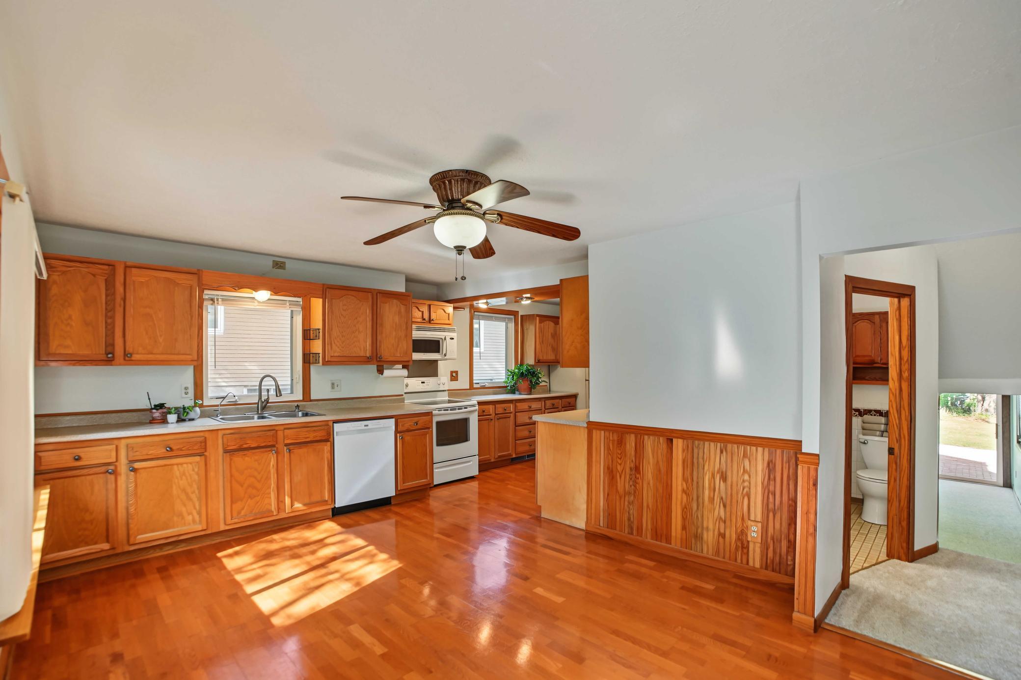 View of Residential at 7918 Stillwater Boulevard, Oakdale MN 55128, Oakdale (24 of 41) - Mike Wilen | Minnesota Team Real Estate