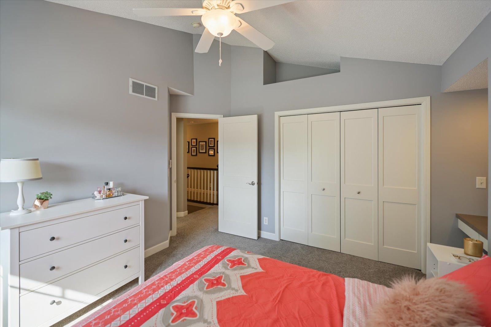 View of Residential at 10520 Pinnacle Way, Woodbury MN 55129, Woodbury (28 of 62) - Mike Wilen | Minnesota Team Real Estate