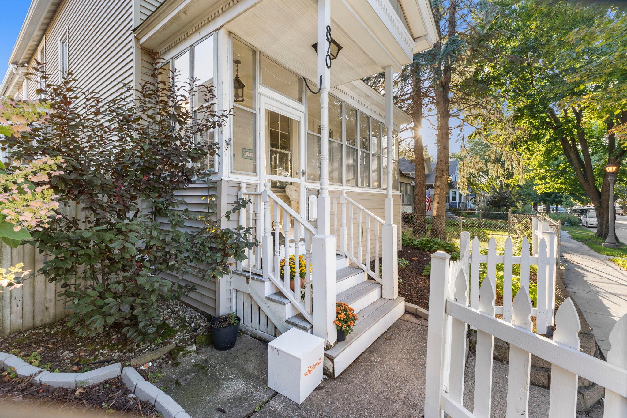View of Residential at 870 Randolph Avenue, Saint Paul MN 55102, Saint Paul (3 of 52) - Mike Wilen | Minnesota Team Real Estate