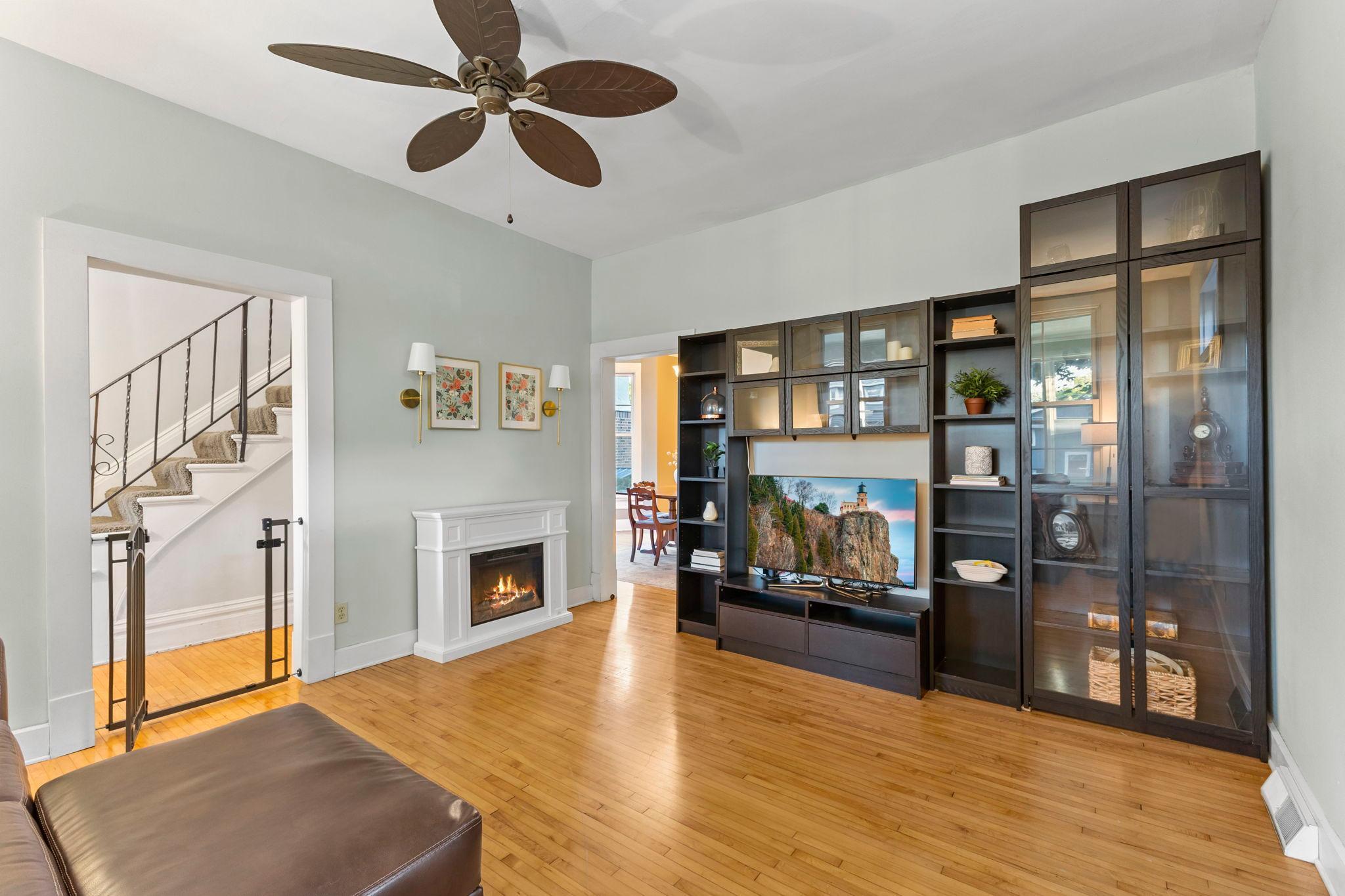 View of Residential at 870 Randolph Avenue, Saint Paul MN 55102, Saint Paul (7 of 52) - Mike Wilen | Minnesota Team Real Estate