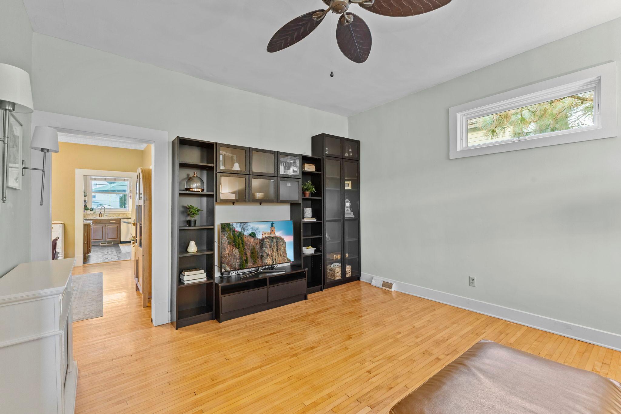 View of Residential at 870 Randolph Avenue, Saint Paul MN 55102, Saint Paul (6 of 52) - Mike Wilen | Minnesota Team Real Estate
