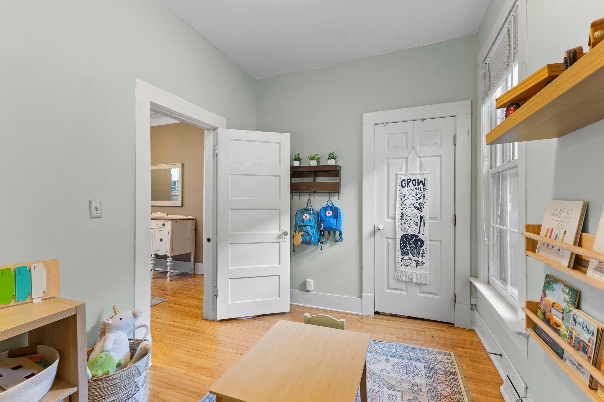 View of Residential at 870 Randolph Avenue, Saint Paul MN 55102, Saint Paul (14 of 52) - Mike Wilen | Minnesota Team Real Estate