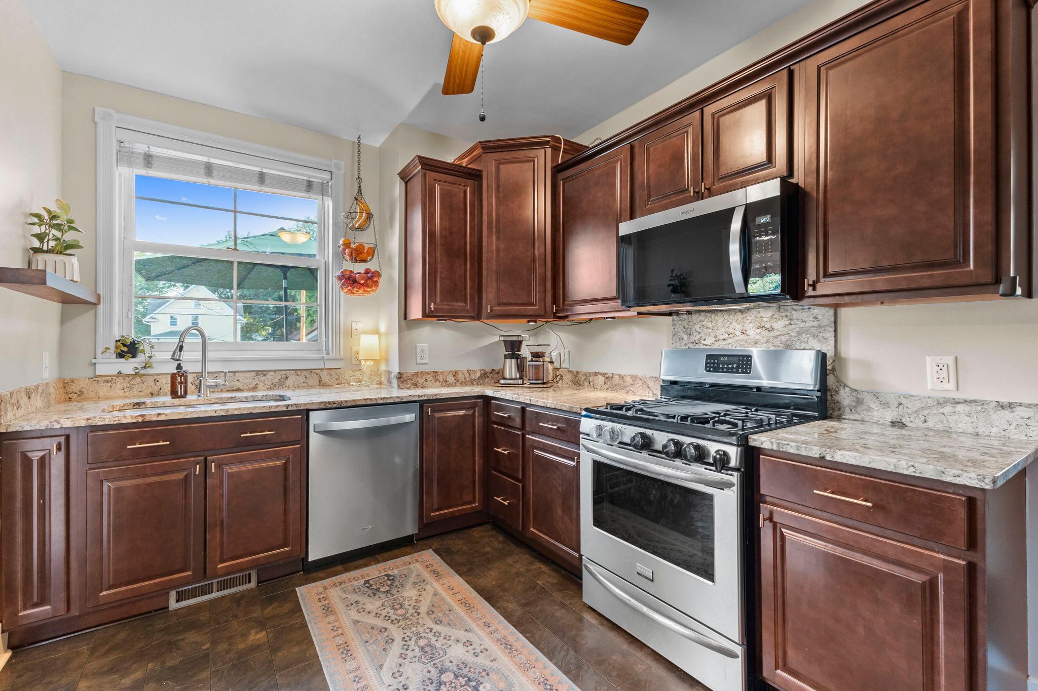 View of Residential at 870 Randolph Avenue, Saint Paul MN 55102, Saint Paul (16 of 52) - Mike Wilen | Minnesota Team Real Estate
