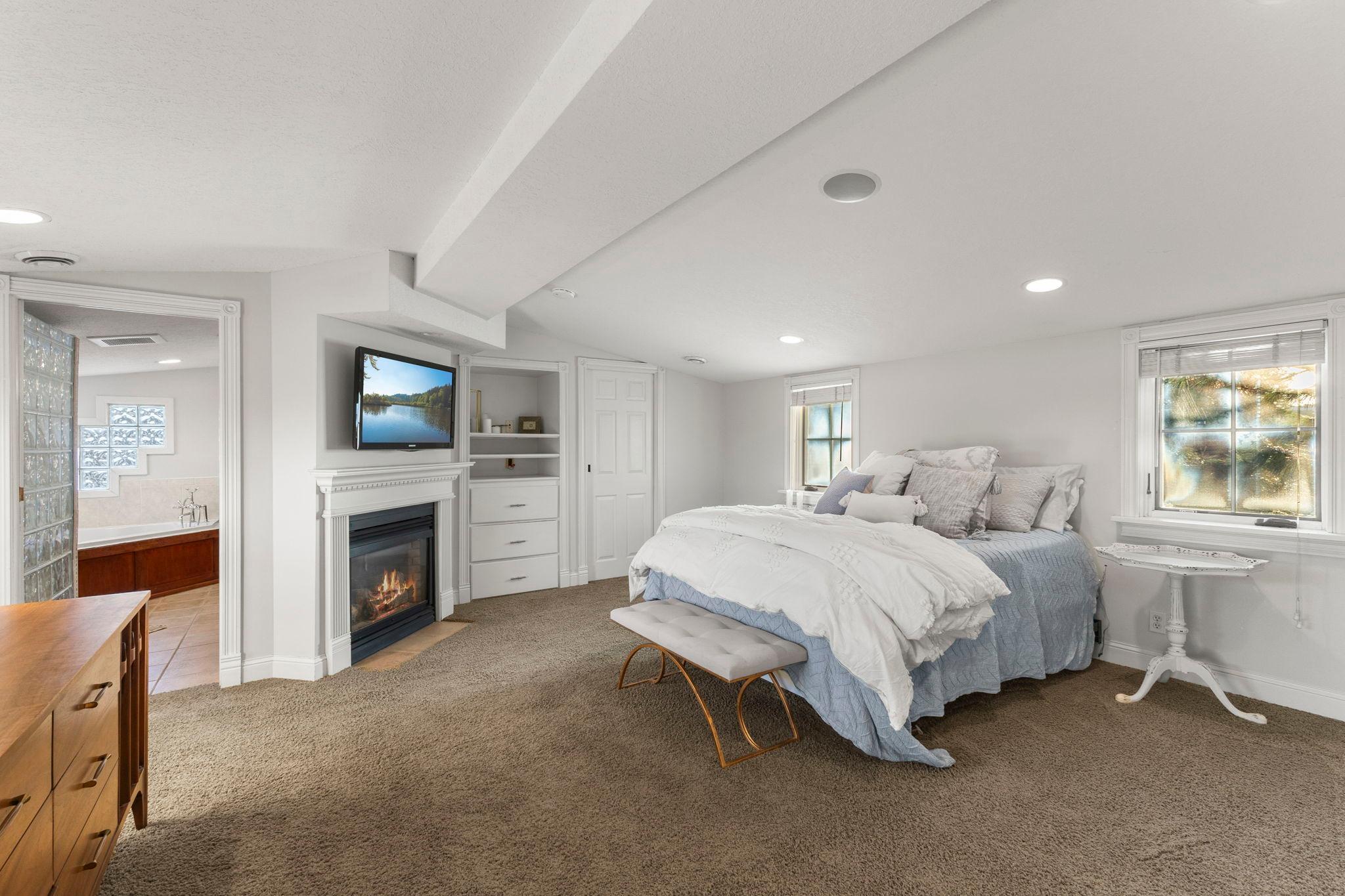 View of Residential at 870 Randolph Avenue, Saint Paul MN 55102, Saint Paul (34 of 52) - Mike Wilen | Minnesota Team Real Estate