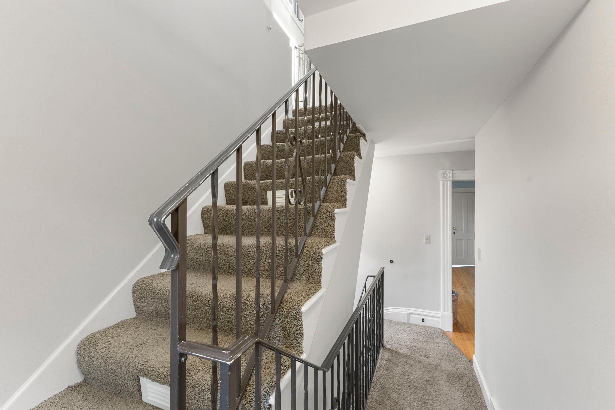 View of Residential at 870 Randolph Avenue, Saint Paul MN 55102, Saint Paul (33 of 52) - Mike Wilen | Minnesota Team Real Estate