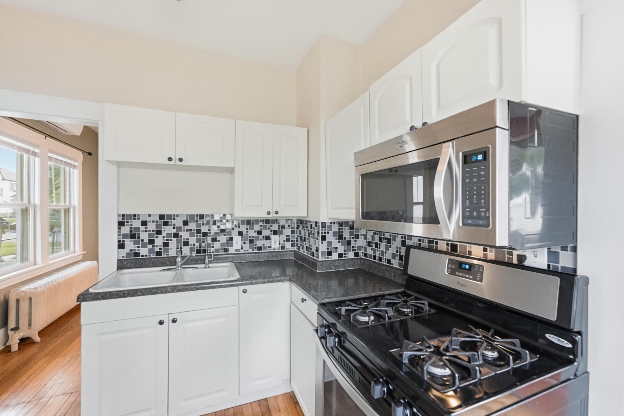 View of Residential at 2089 Randolph Avenue, Saint Paul MN 55105, Saint Paul (29 of 46) - Mike Wilen | Minnesota Team Real Estate