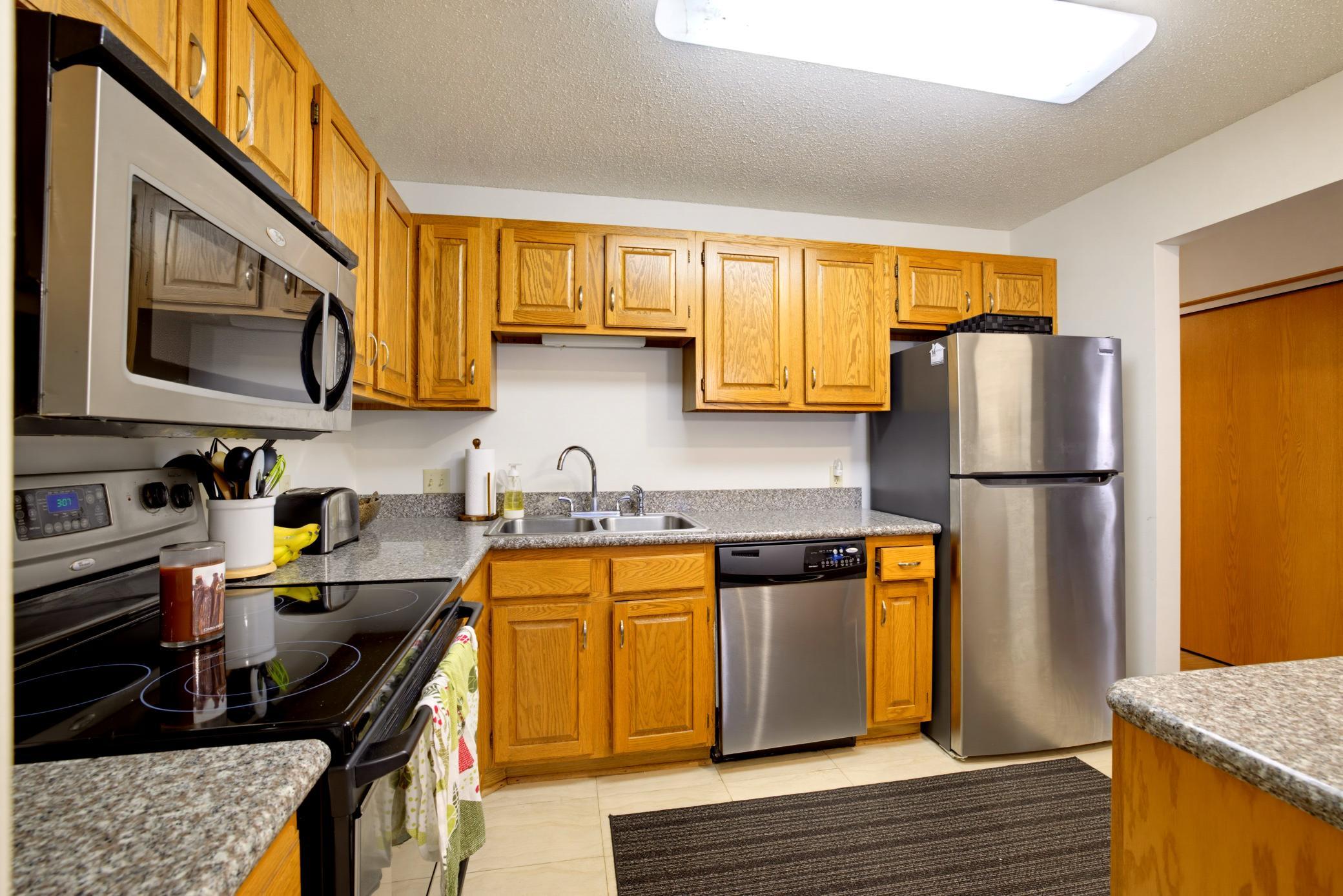 View of Residential at 7200 Cahill Road #106, Edina MN 55439, Edina (7 of 33) - Mike Wilen | Minnesota Team Real Estate