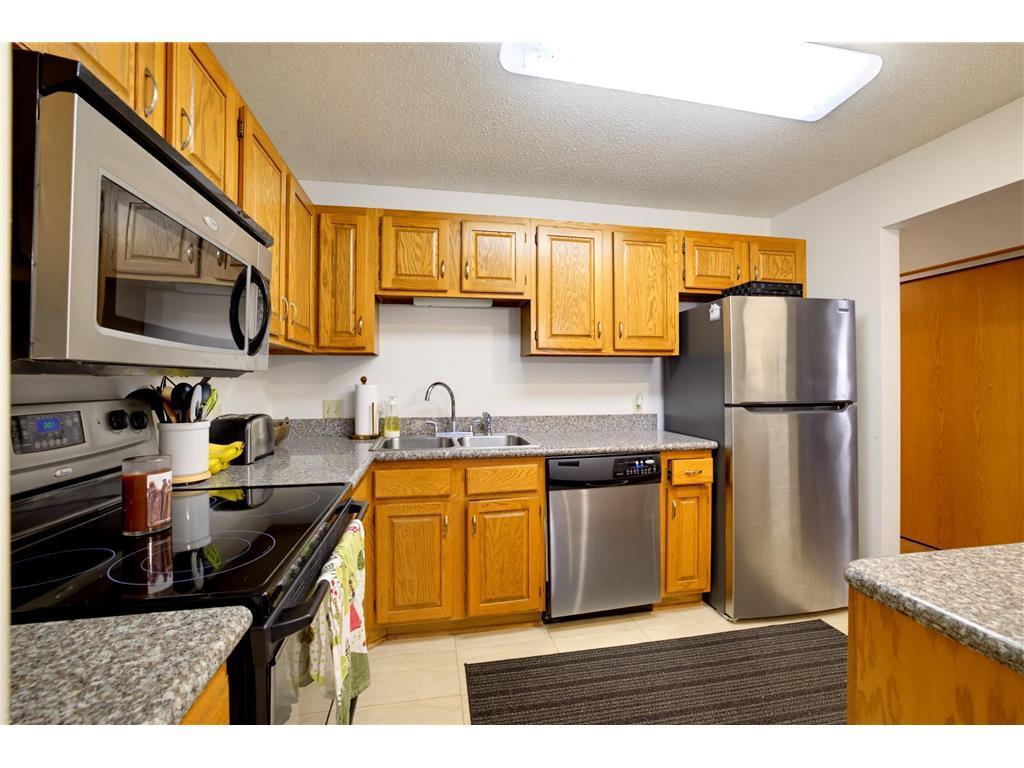 View of Residential at 7200 Cahill Road #106, Edina MN 55439, Edina (25 of 37) - Mike Wilen | Minnesota Team Real Estate