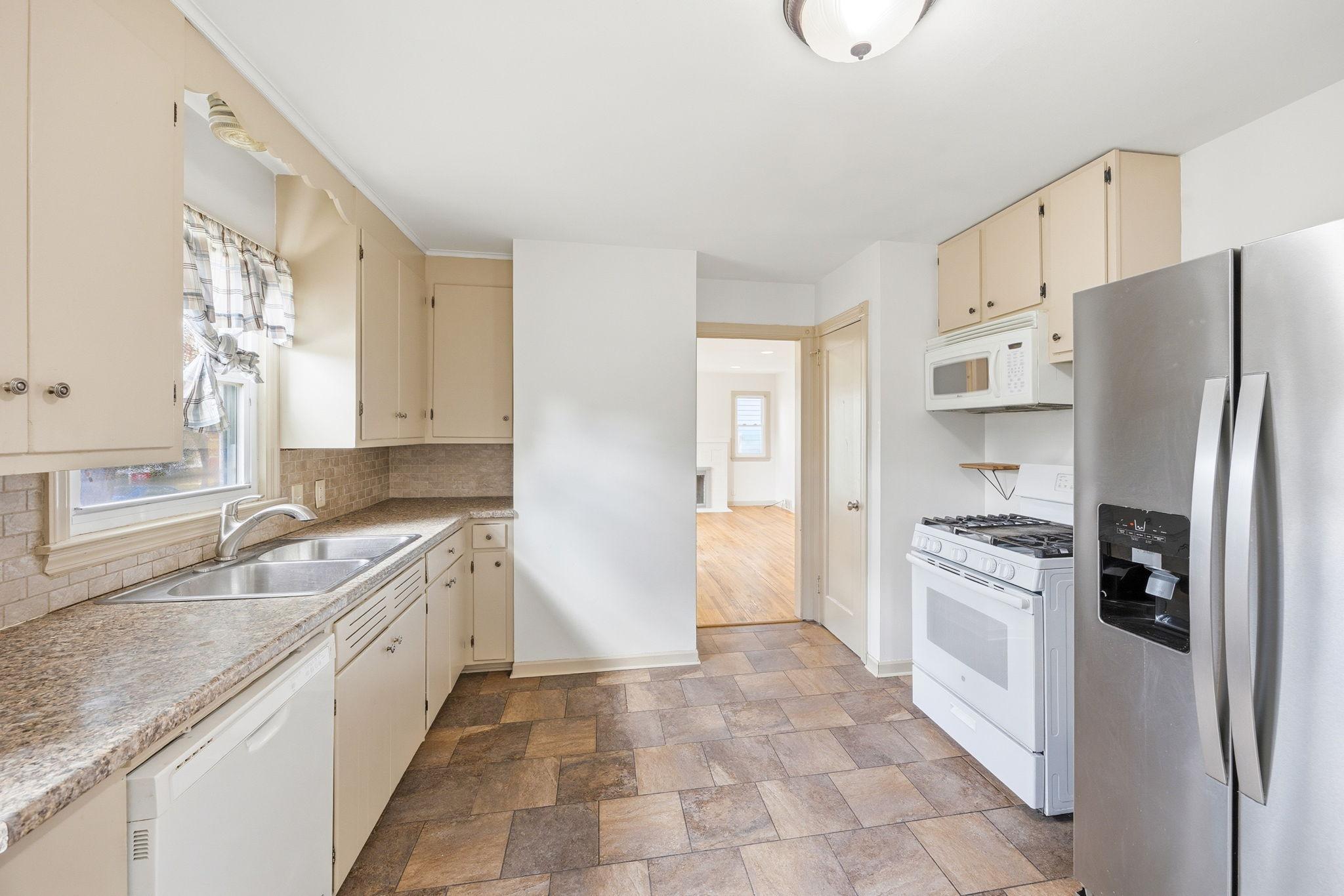 View of Residential at 1211 Lealand Road, Maplewood MN 55109, Maplewood (7 of 23) - Mike Wilen | Minnesota Team Real Estate