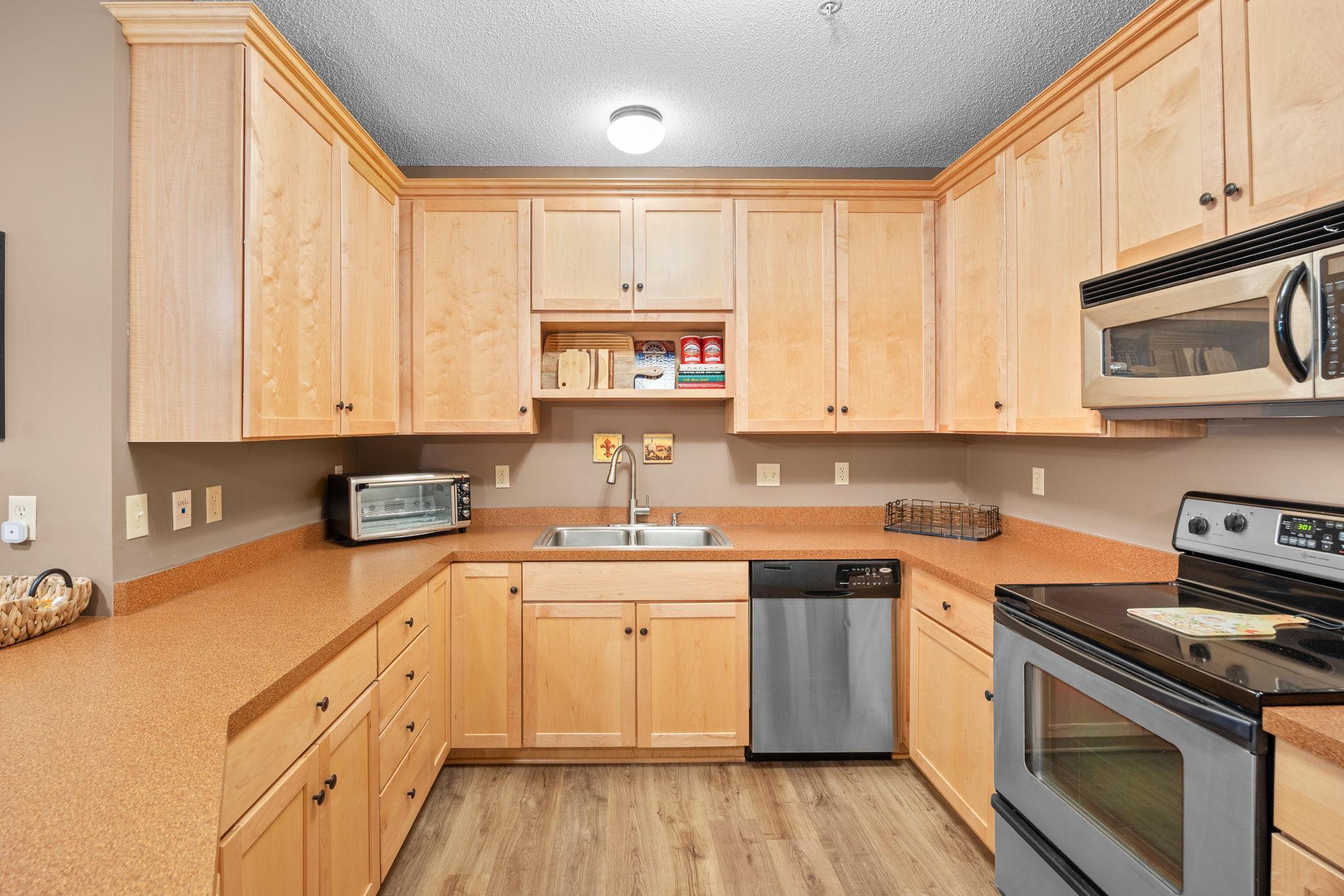 View of Residential at 2530 34th Street #106, Minneapolis MN 55406, Minneapolis (7 of 23) - Mike Wilen | Minnesota Team Real Estate