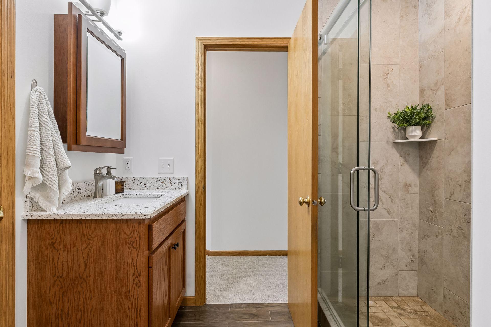 View of Residential at 6287 22nd Street, Oakdale MN 55128, Oakdale (21 of 36) - Mike Wilen | Minnesota Team Real Estate