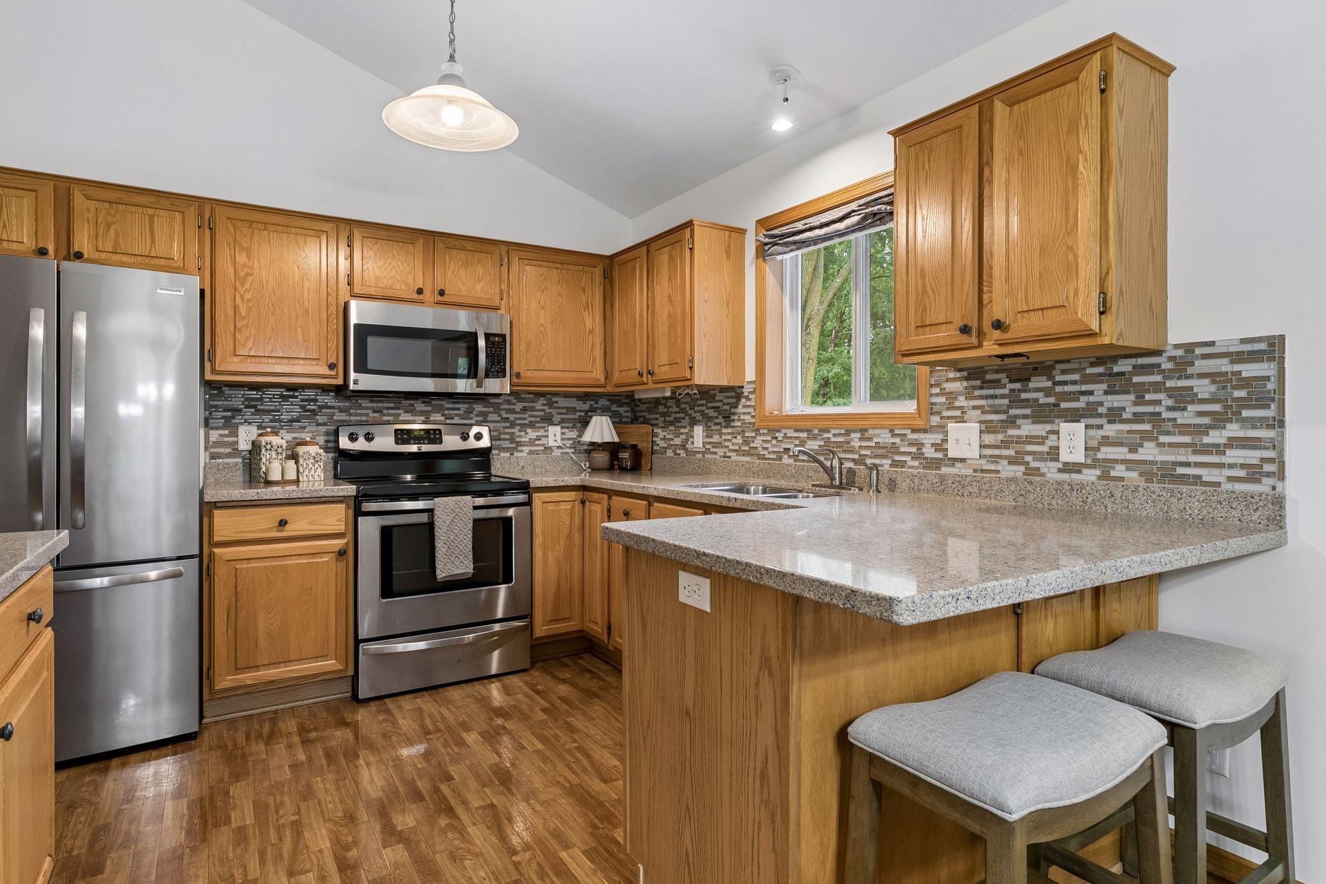 View of Residential at 6287 22nd Street, Oakdale MN 55128, Oakdale (8 of 36) - Mike Wilen | Minnesota Team Real Estate