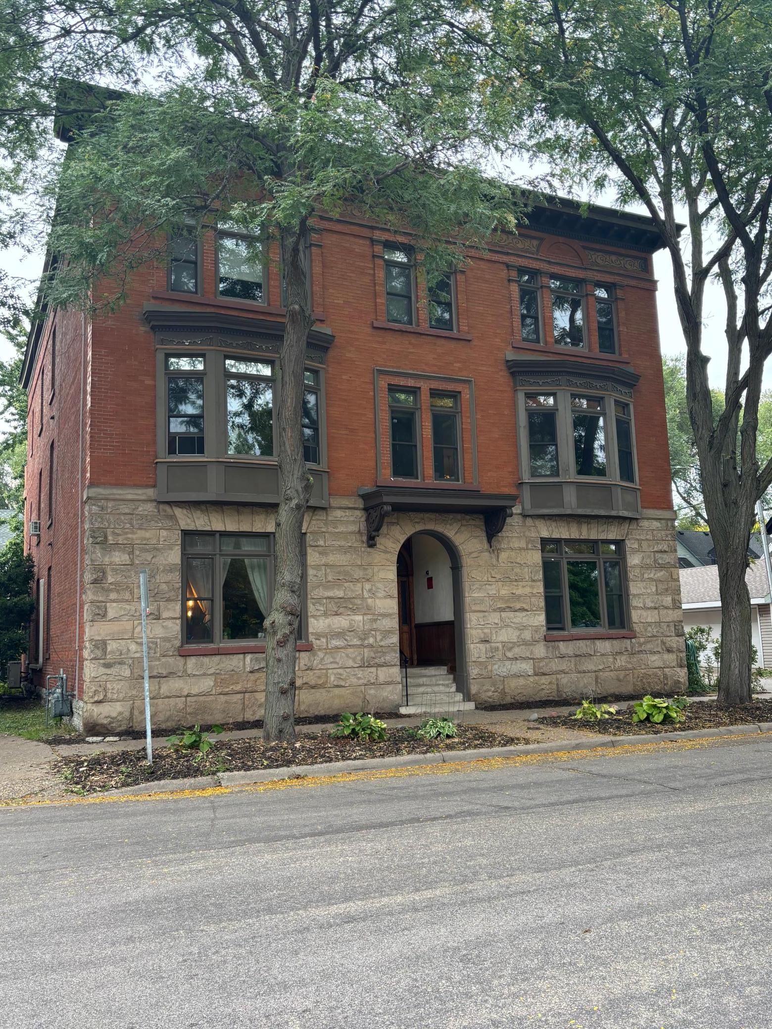 View of (CC) Low Rise (3- Levels) at 110 Saint Albans Street, Saint Paul - Mike Wilen | Minnesota Team Real Estate