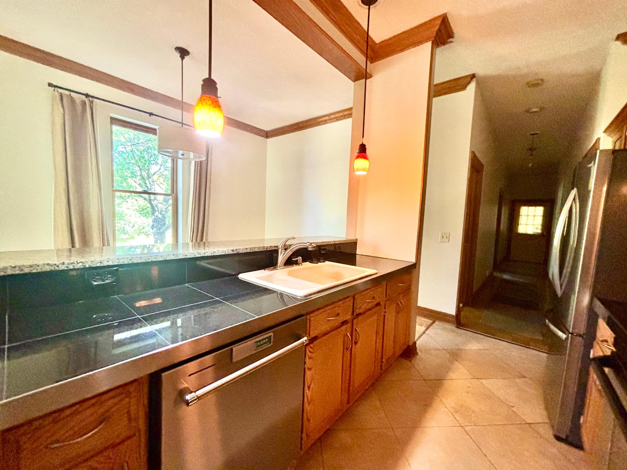 View of Residential at 110 Saint Albans Street #3, Saint Paul MN 55104, Saint Paul (11 of 28) - Mike Wilen | Minnesota Team Real Estate