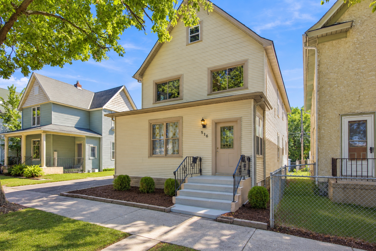 View of Duplex Up and Down at 516 8th Avenue, Minneapolis - Mike Wilen | Minnesota Team Real Estate