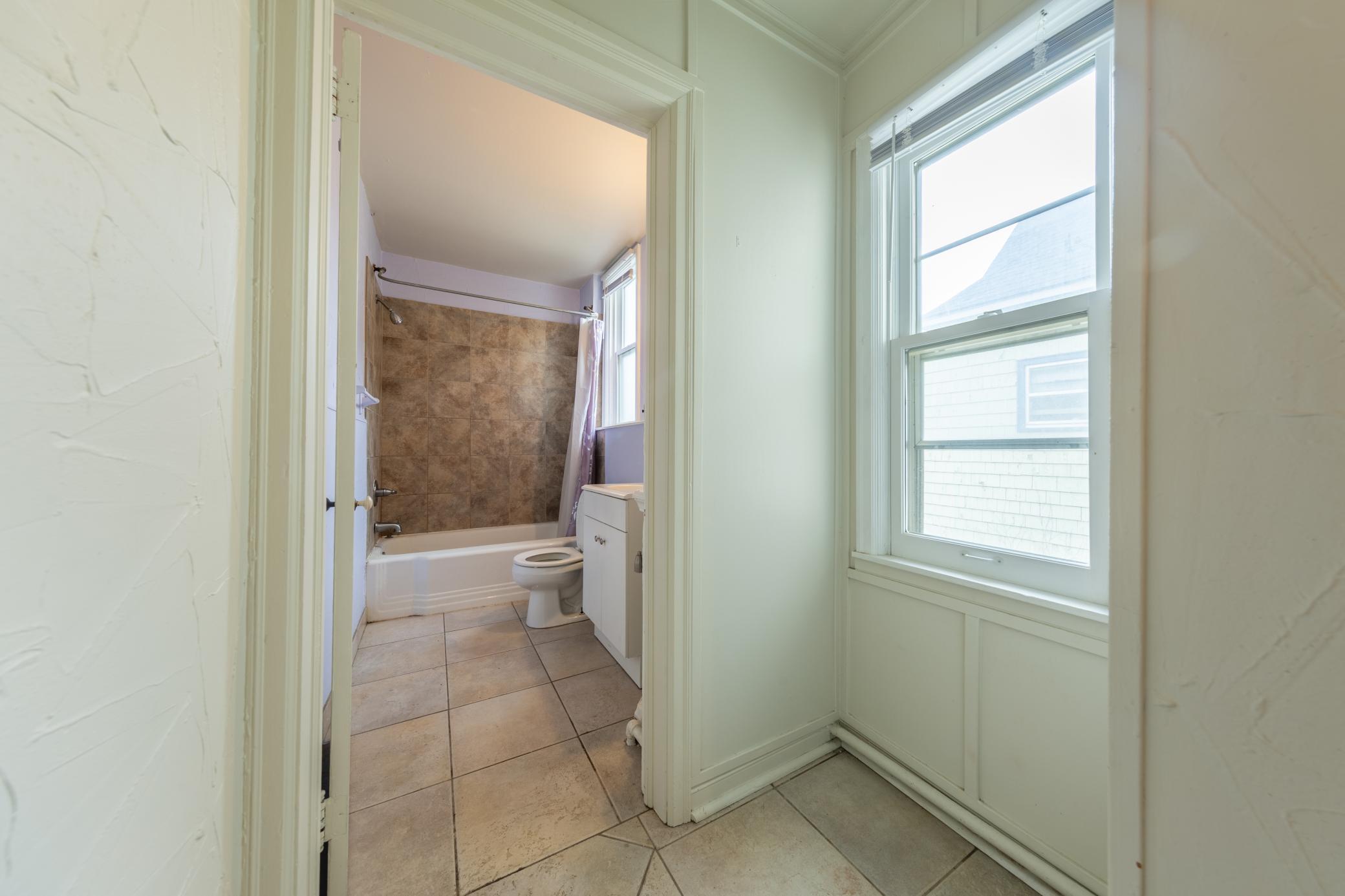 View of Residential Income at 2015 2nd Avenue, Minneapolis MN 55404, Minneapolis (25 of 44) - Mike Wilen | Minnesota Team Real Estate