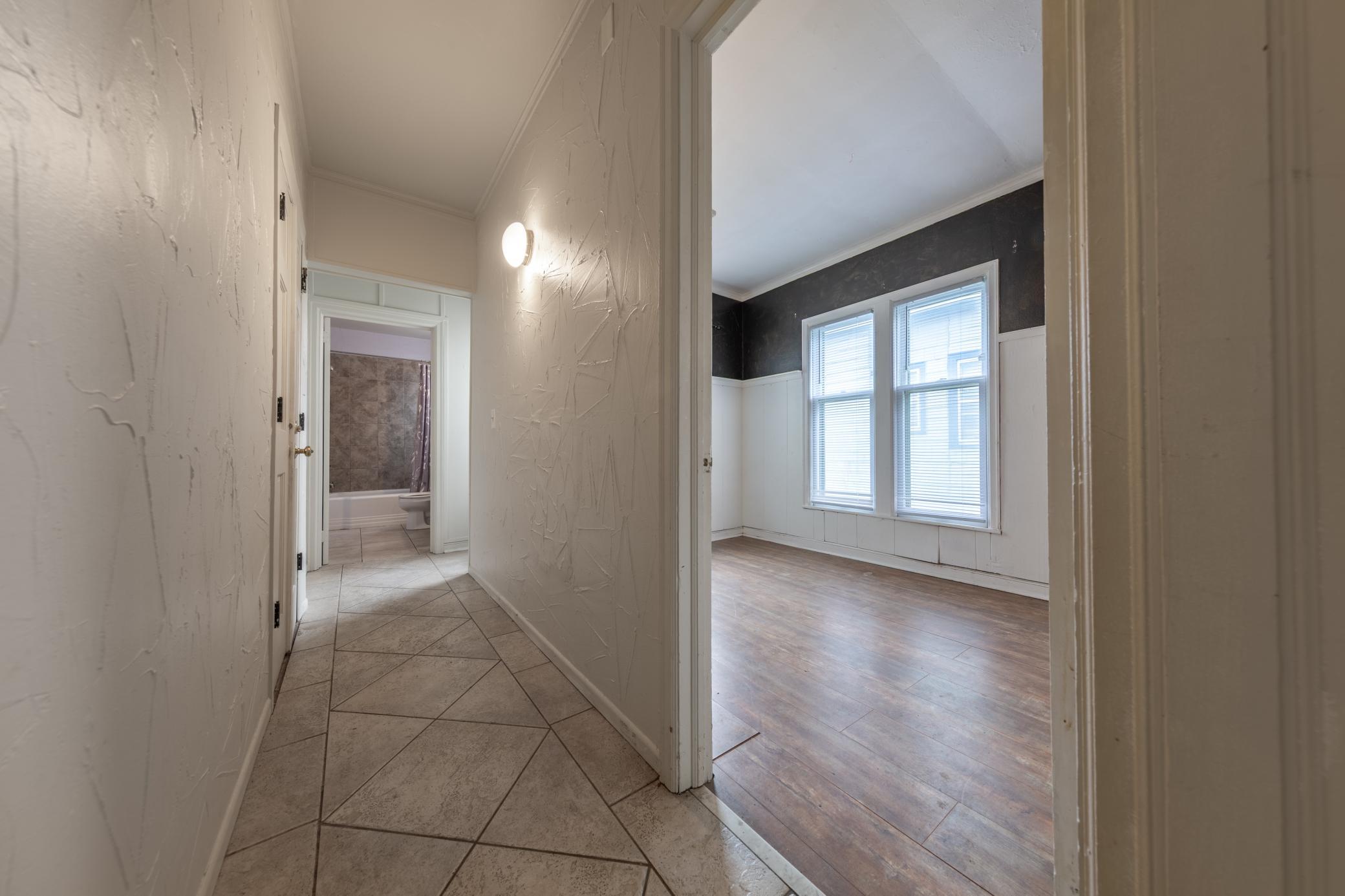 View of Residential Income at 2015 2nd Avenue, Minneapolis MN 55404, Minneapolis (24 of 44) - Mike Wilen | Minnesota Team Real Estate