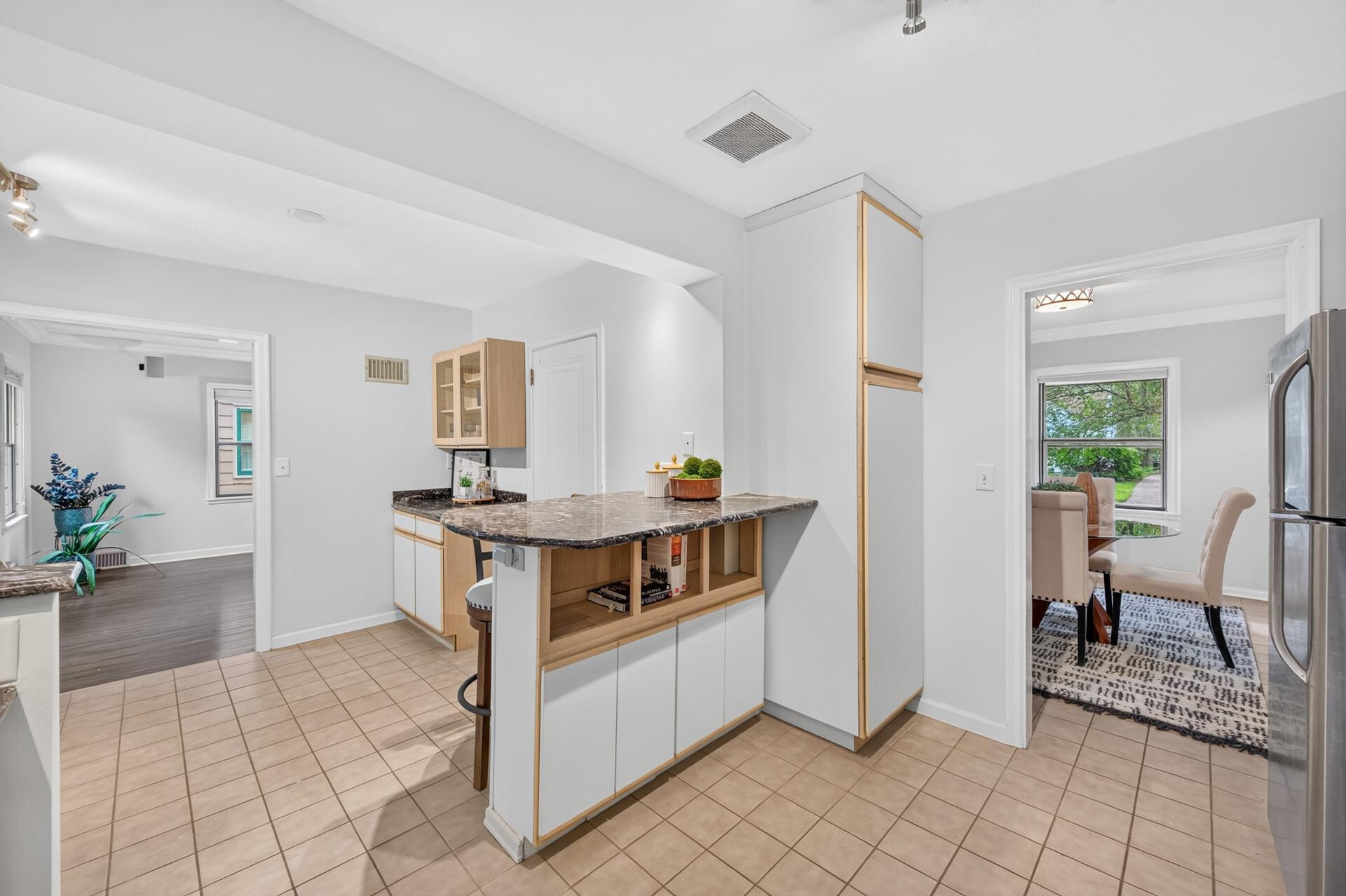 View of Residential at 2709 Lynn Avenue, Saint Louis Park MN 55416, Saint Louis Park (22 of 66) - Mike Wilen | Minnesota Team Real Estate
