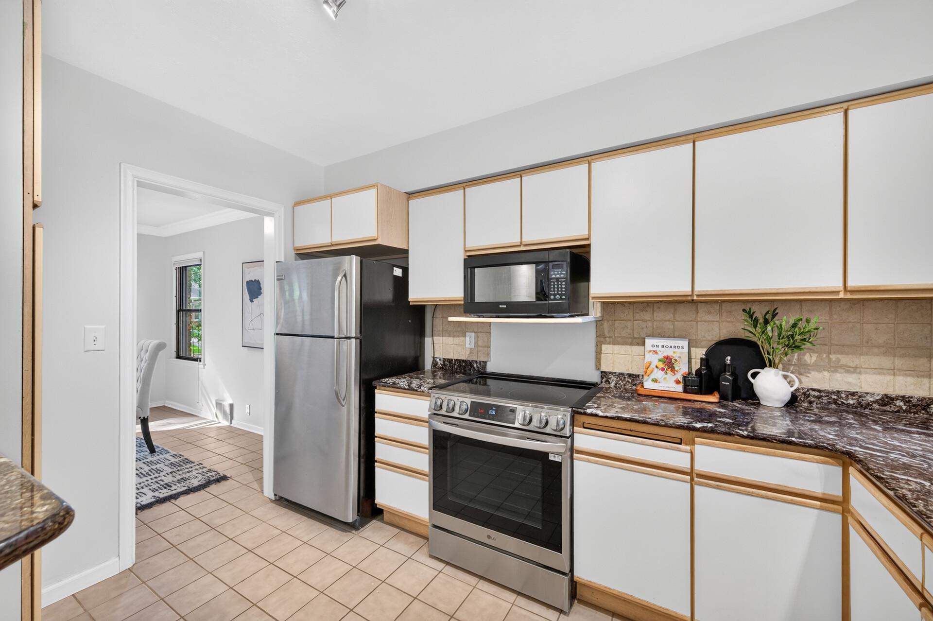 View of Residential at 2709 Lynn Avenue, Saint Louis Park MN 55416, Saint Louis Park (21 of 66) - Mike Wilen | Minnesota Team Real Estate