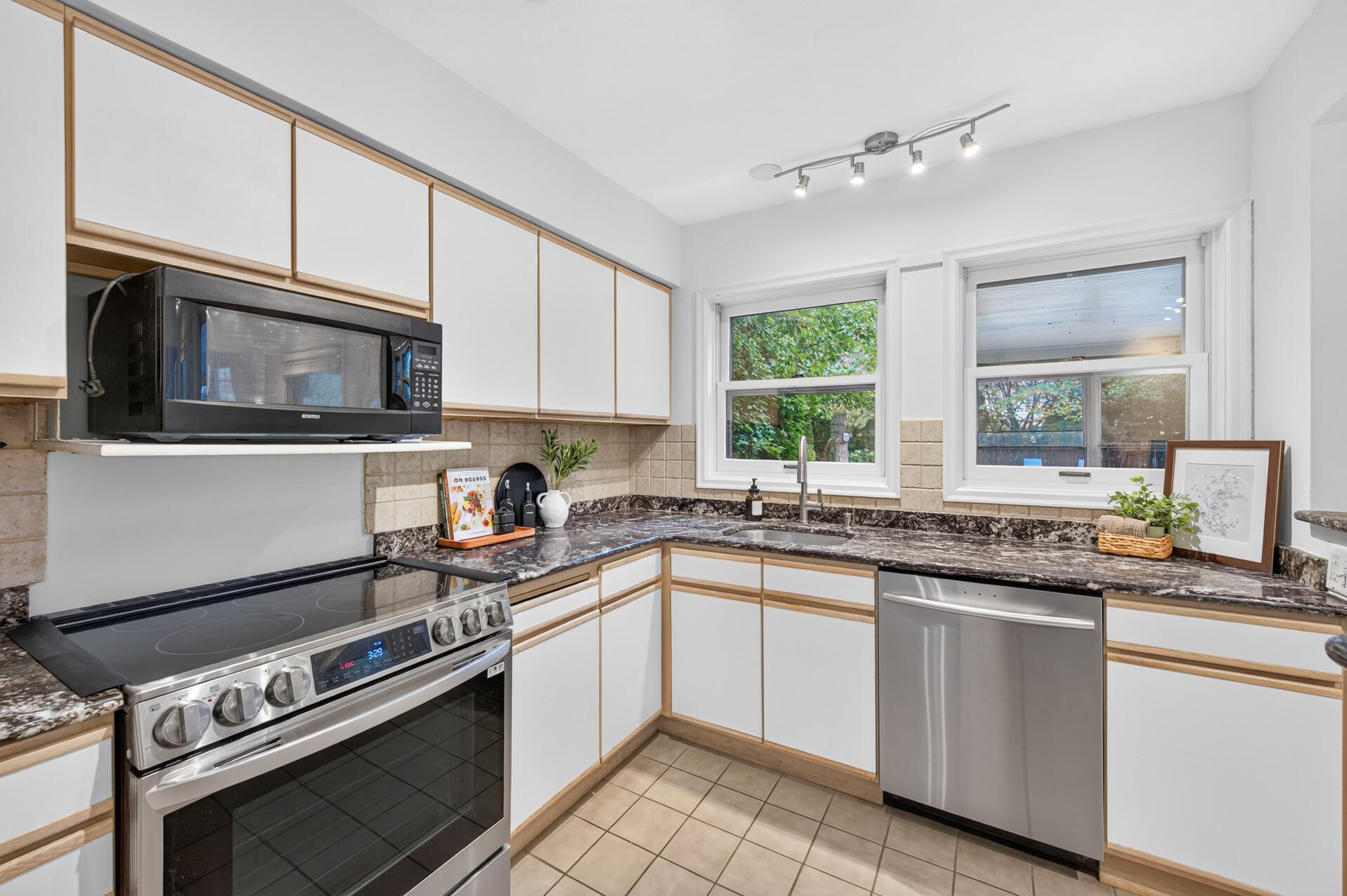 View of Residential at 2709 Lynn Avenue, Saint Louis Park MN 55416, Saint Louis Park (20 of 66) - Mike Wilen | Minnesota Team Real Estate