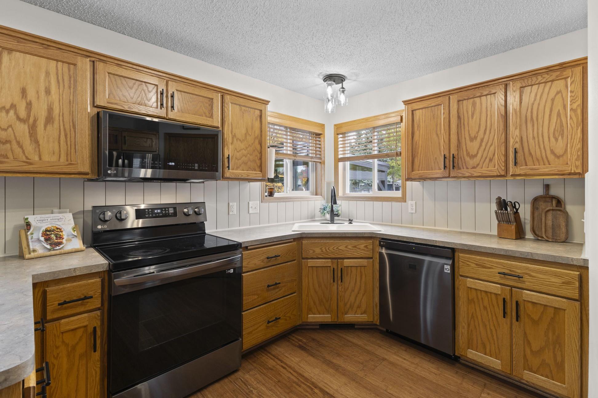 View of Residential at 11462 53rd Street, Albertville MN 55301, Albertville (12 of 38) - Mike Wilen | Minnesota Team Real Estate