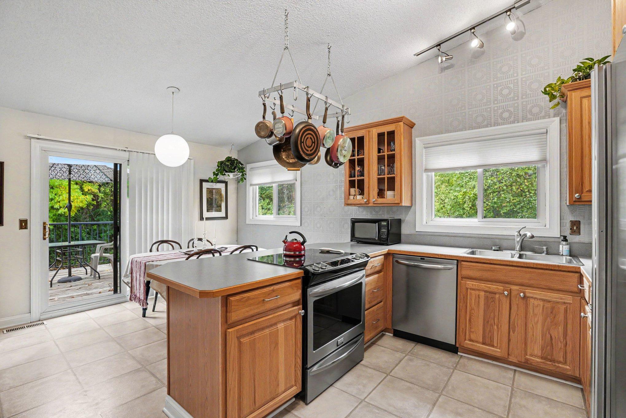 View of Residential at 4455 Arden View Court, Arden Hills MN 55112, Arden Hills (7 of 31) - Mike Wilen | Minnesota Team Real Estate