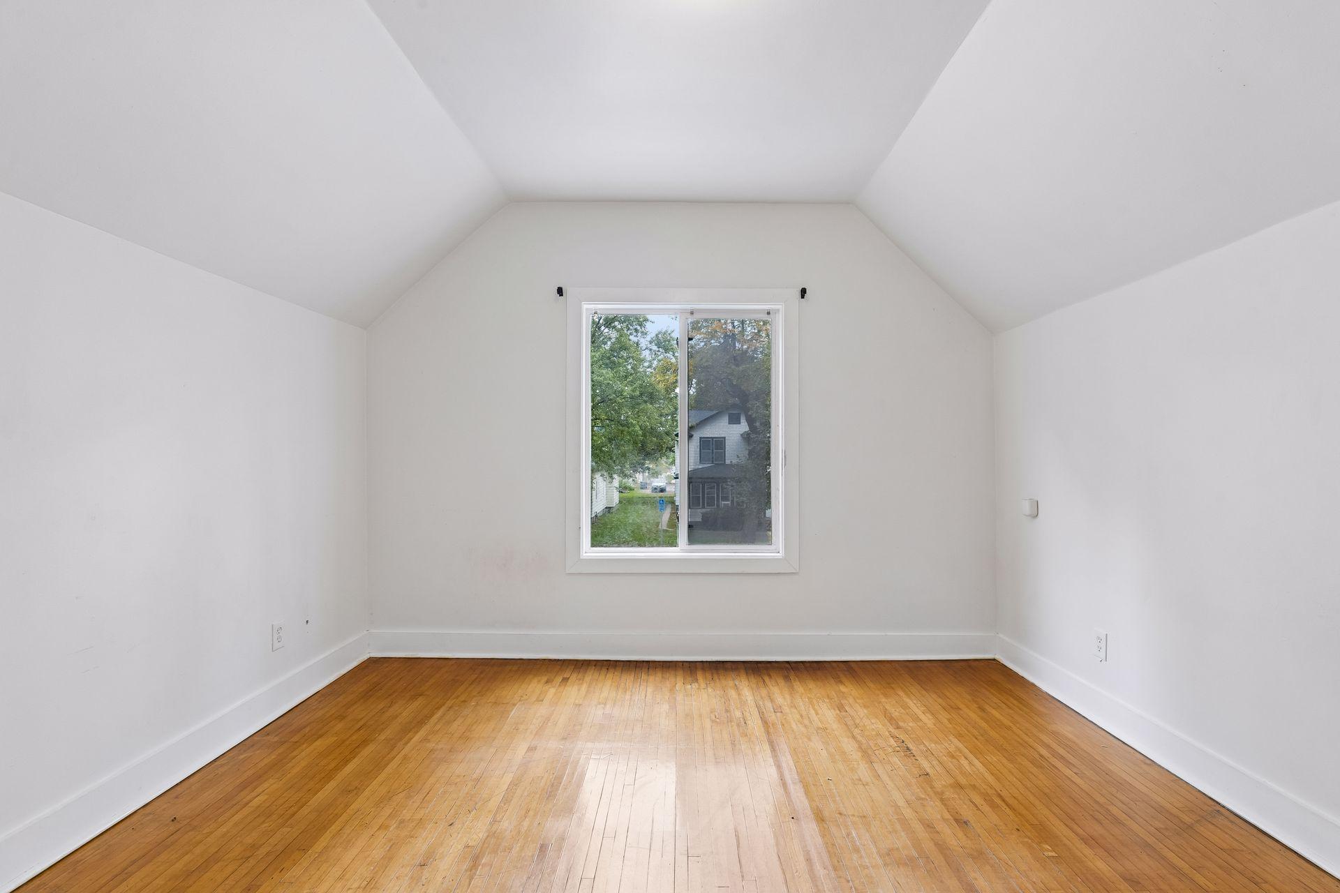 View of Residential Income at 2533 Polk Street, Minneapolis MN 55418, Minneapolis (25 of 31) - Mike Wilen | Minnesota Team Real Estate