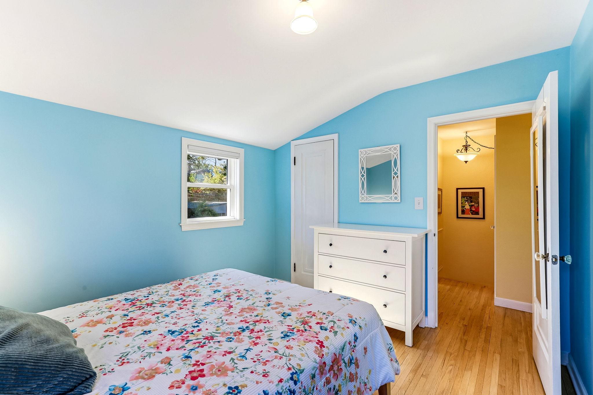 View of Residential at 1194 Englewood Avenue, Saint Paul MN 55104, Saint Paul (20 of 33) - Mike Wilen | Minnesota Team Real Estate