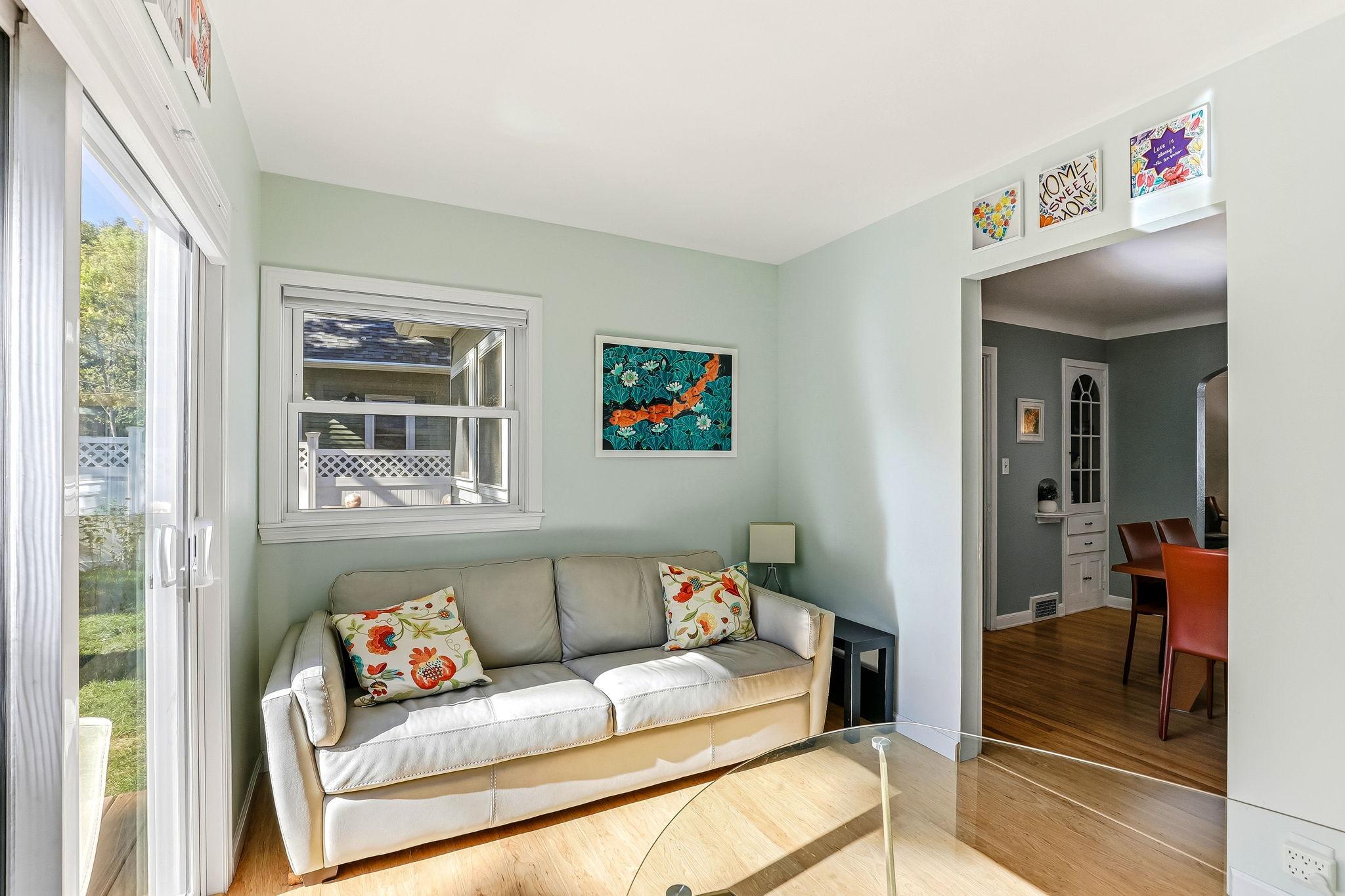 View of Residential at 1194 Englewood Avenue, Saint Paul MN 55104, Saint Paul (10 of 33) - Mike Wilen | Minnesota Team Real Estate