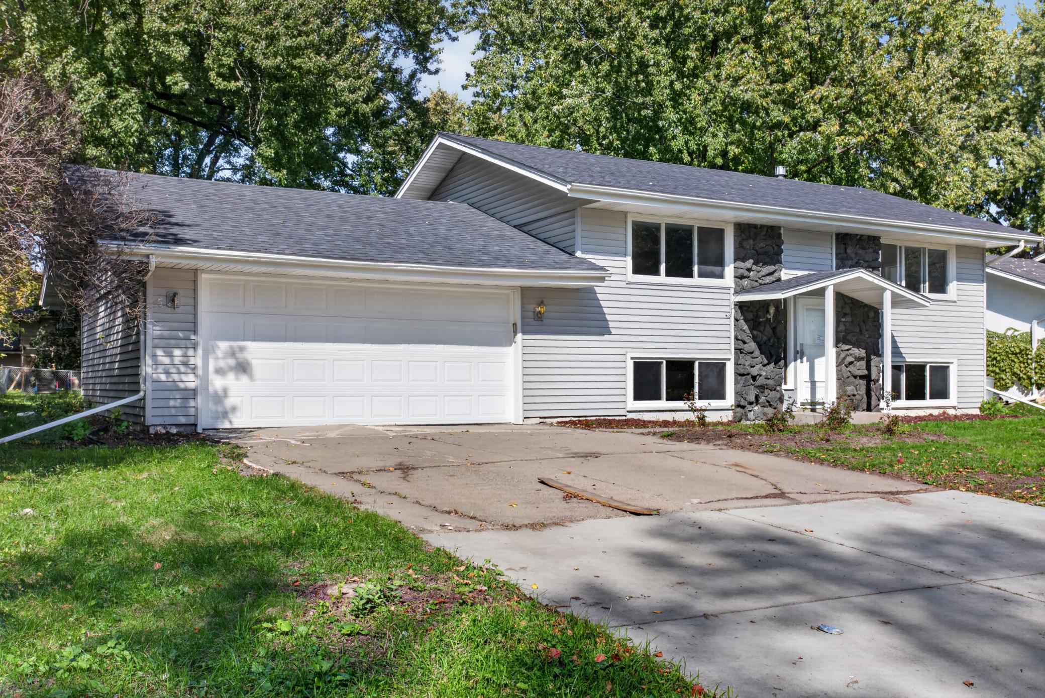View of Residential at 568 Riviera Drive, New Brighton MN 55112, New Brighton (17 of 24) - Mike Wilen | Minnesota Team Real Estate