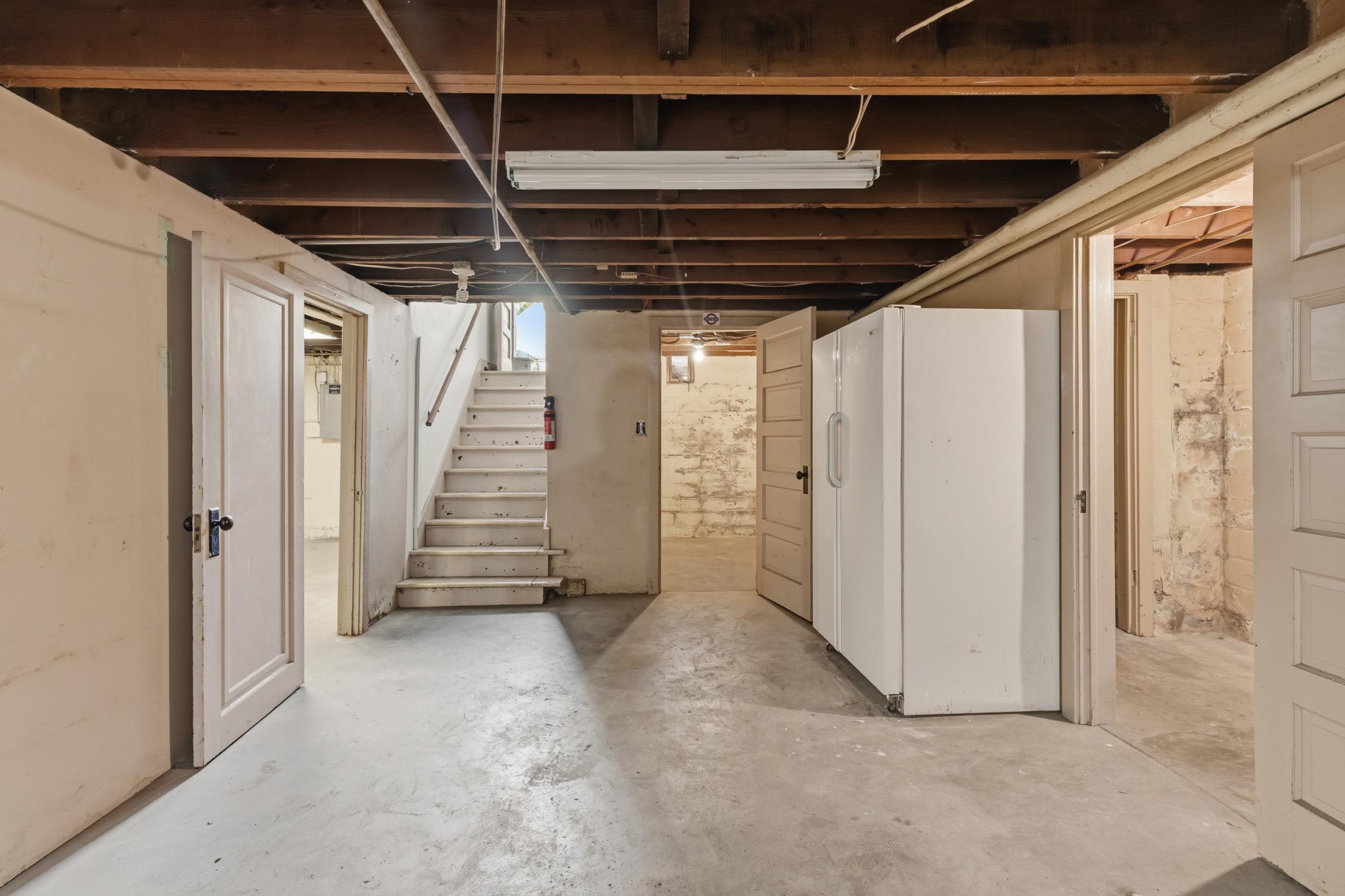 View of Residential at 4425 Beard Avenue, Minneapolis MN 55410, Minneapolis (33 of 38) - Mike Wilen | Minnesota Team Real Estate
