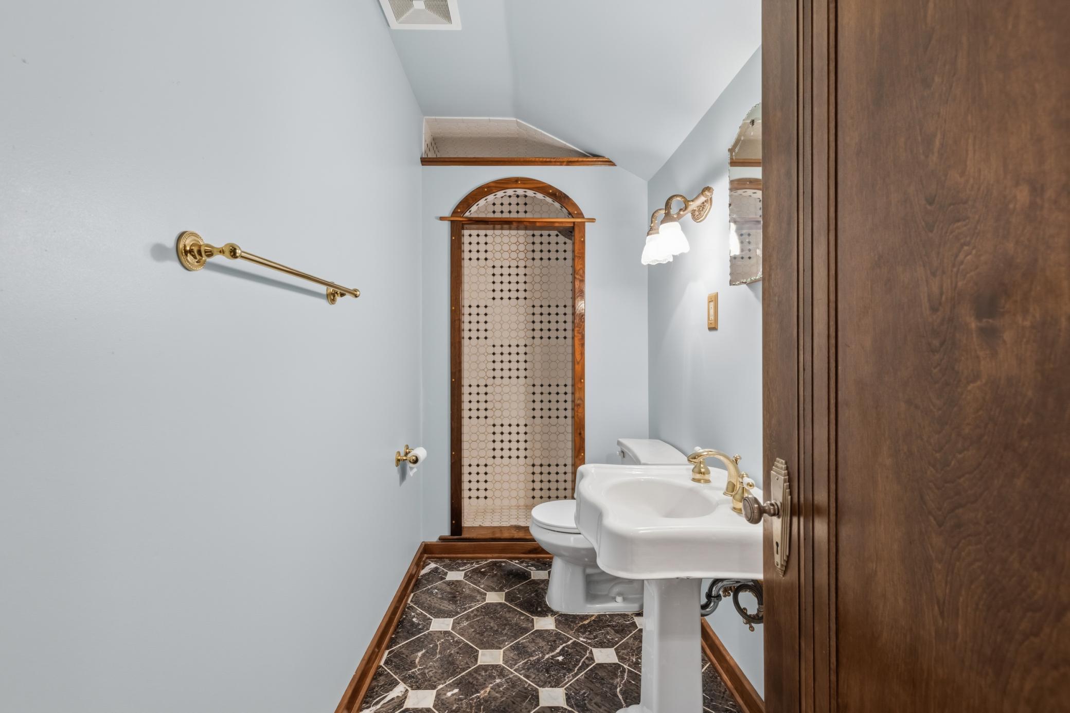 View of Residential at 4425 Beard Avenue, Minneapolis MN 55410, Minneapolis (31 of 38) - Mike Wilen | Minnesota Team Real Estate