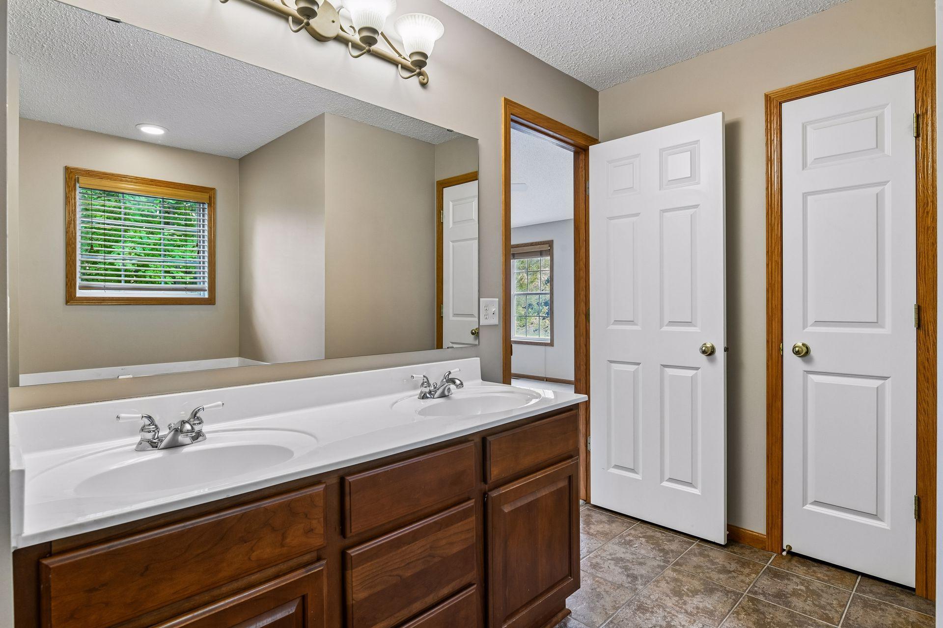 View of Residential at 9370 Rath Place, Eden Prairie MN 55347, Eden Prairie (23 of 35) - Mike Wilen | Minnesota Team Real Estate