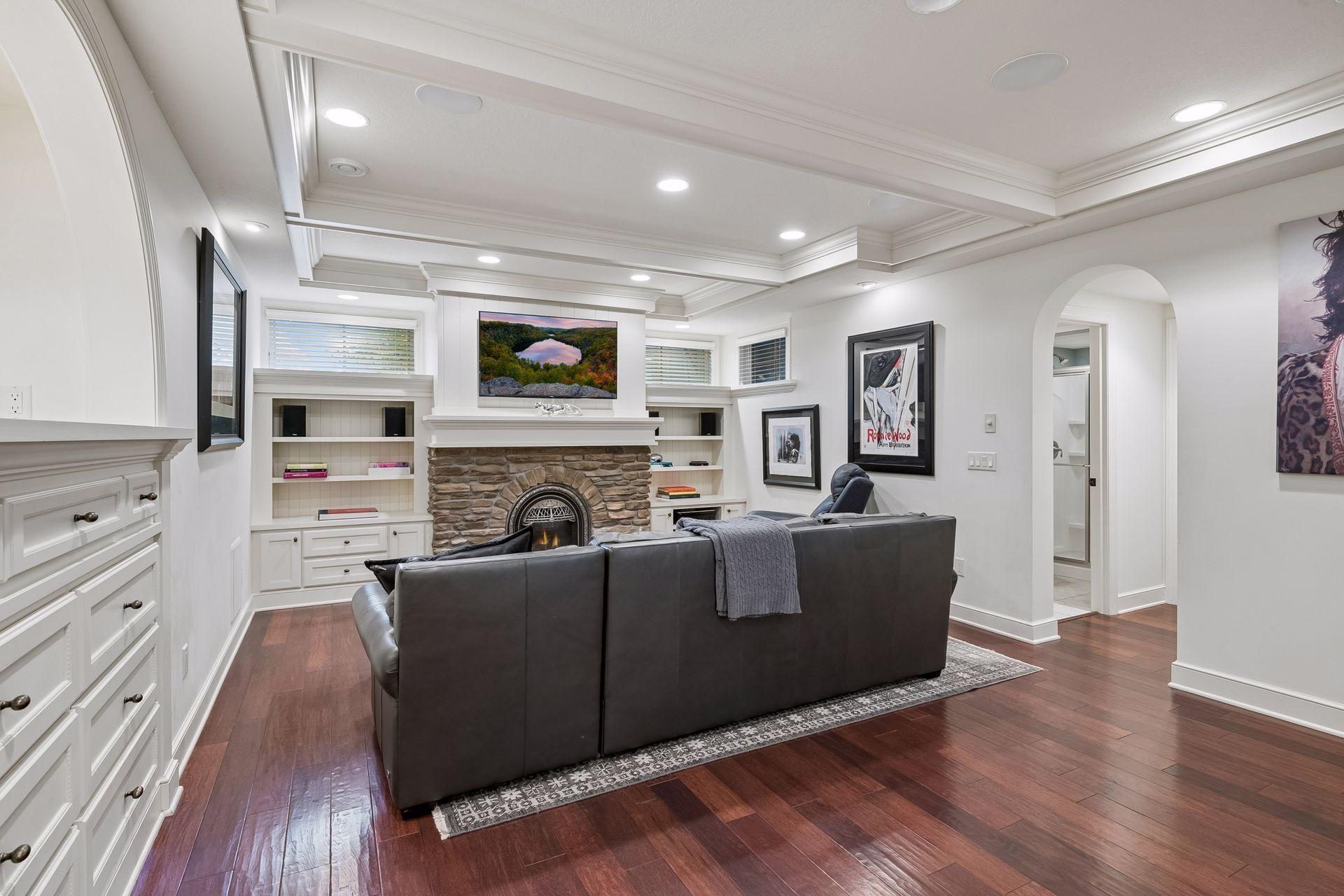 View of Residential at 6805 Creston Road, Edina MN 55435, Edina (45 of 66) - Mike Wilen | Minnesota Team Real Estate