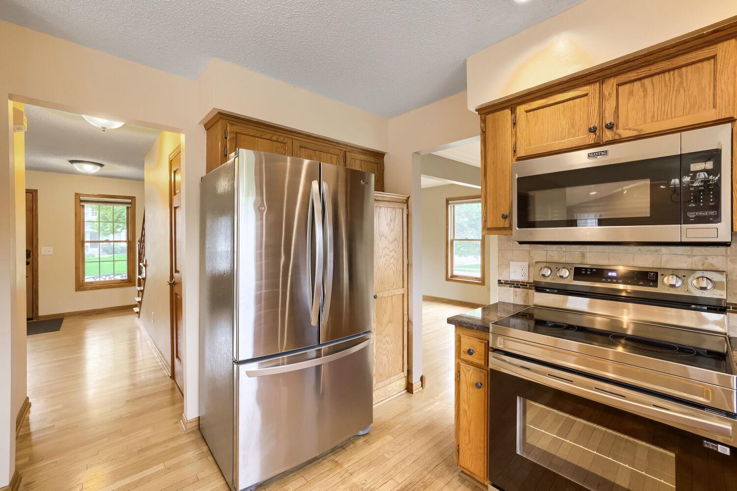 View of Residential at 18170 87th Place, Maple Grove MN 55311, Maple Grove (13 of 35) - Mike Wilen | Minnesota Team Real Estate