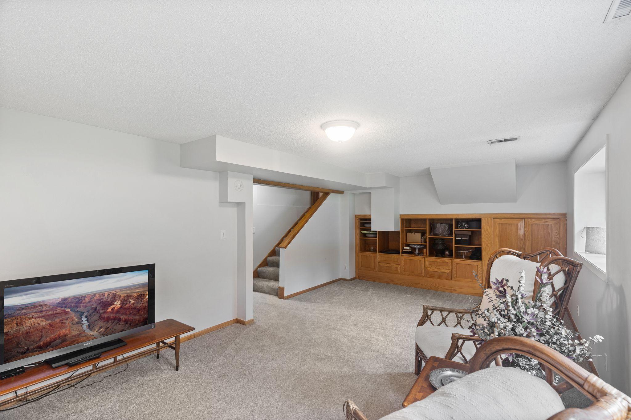 View of Residential at 481 Marie Avenue, West Saint Paul MN 55118, West Saint Paul (27 of 31) - Mike Wilen | Minnesota Team Real Estate