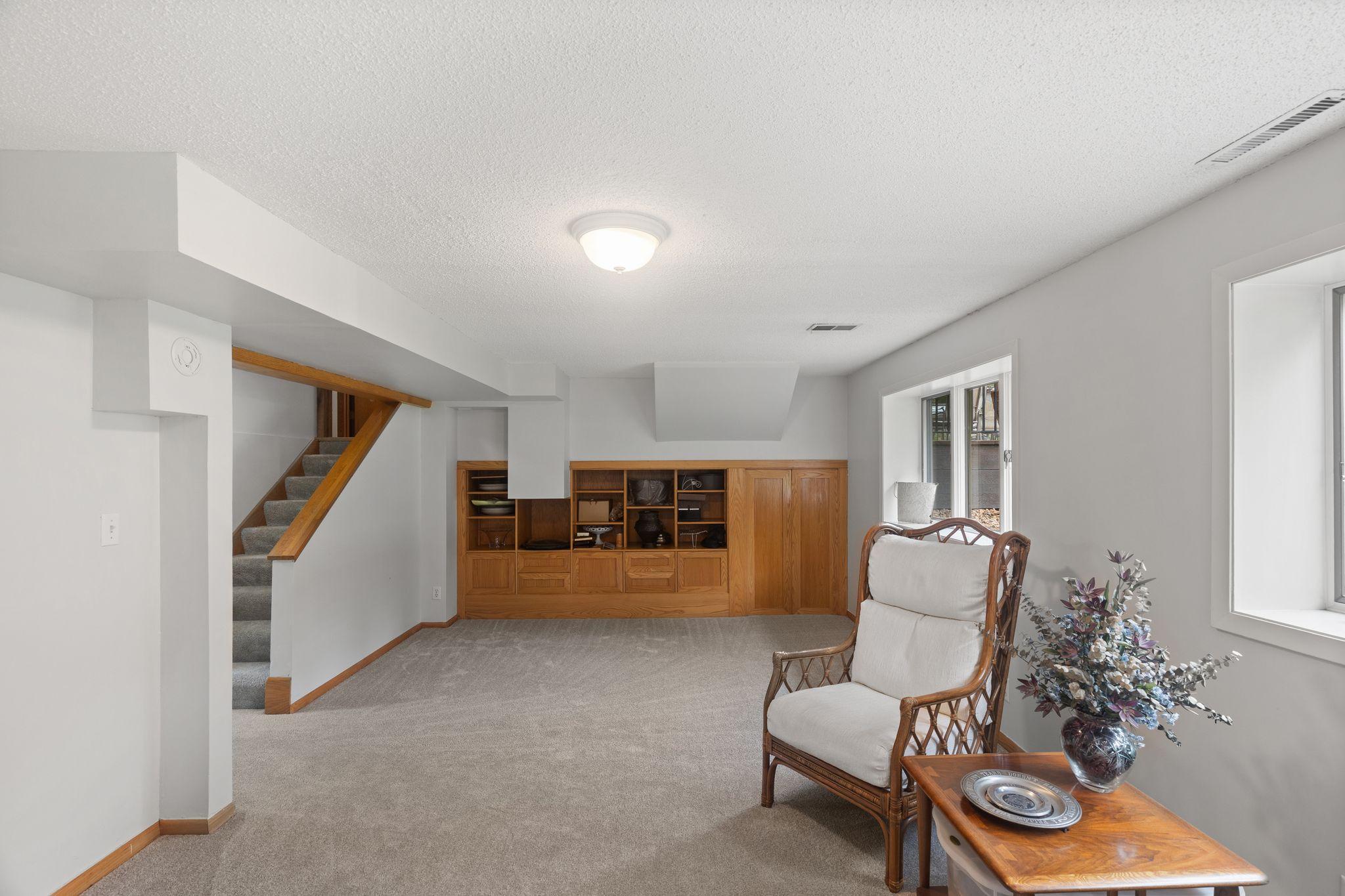 View of Residential at 481 Marie Avenue, West Saint Paul MN 55118, West Saint Paul (26 of 31) - Mike Wilen | Minnesota Team Real Estate