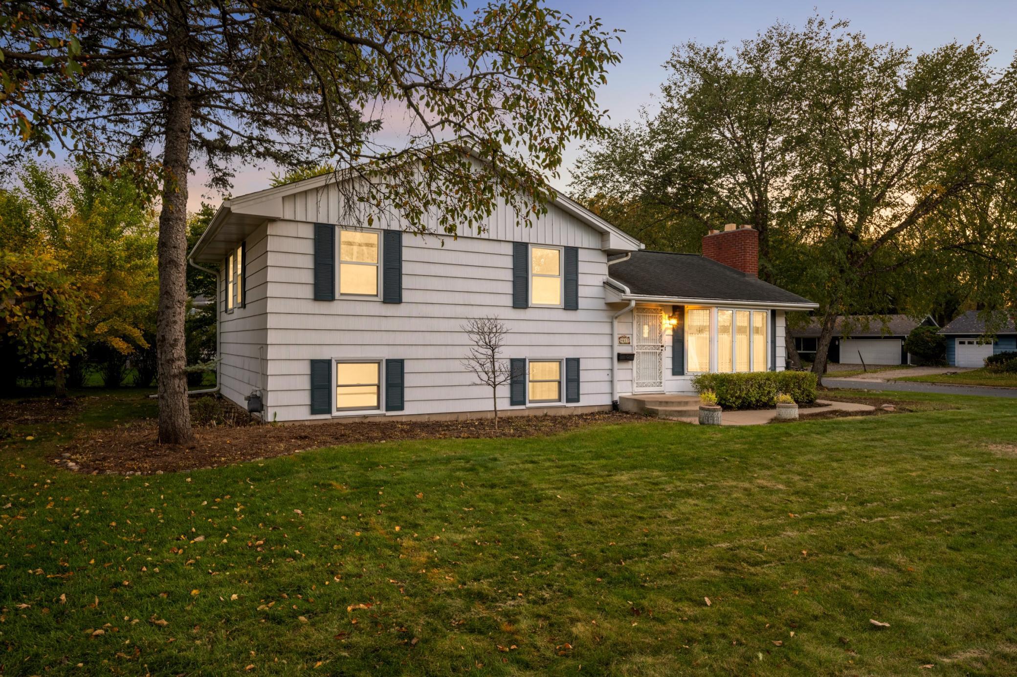 View of Residential at 4617 90th Street, Bloomington MN 55437, Bloomington (2 of 47) - Mike Wilen | Minnesota Team Real Estate