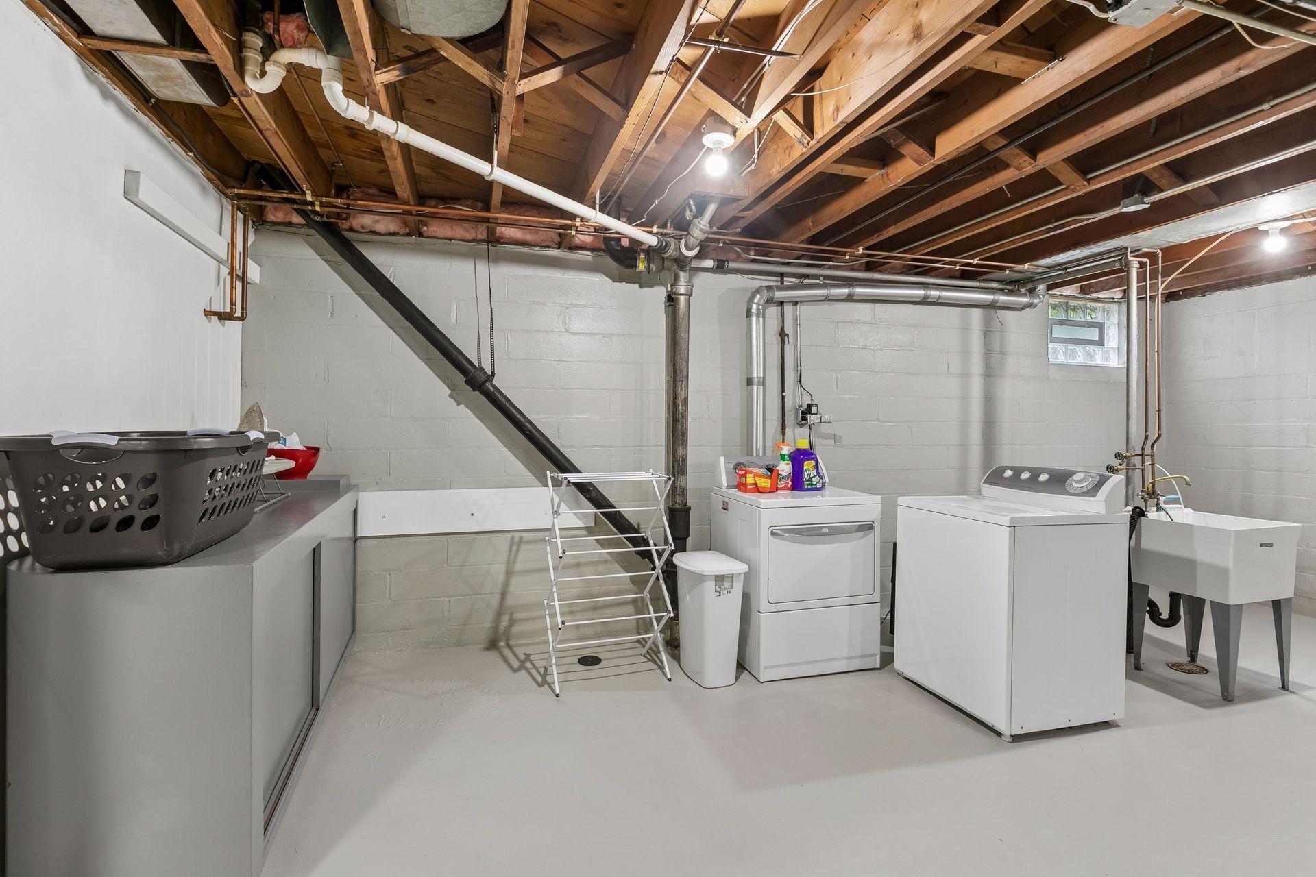View of Residential at 1359 Idaho Avenue, Falcon Heights MN 55108, Falcon Heights (37 of 45) - Mike Wilen | Minnesota Team Real Estate