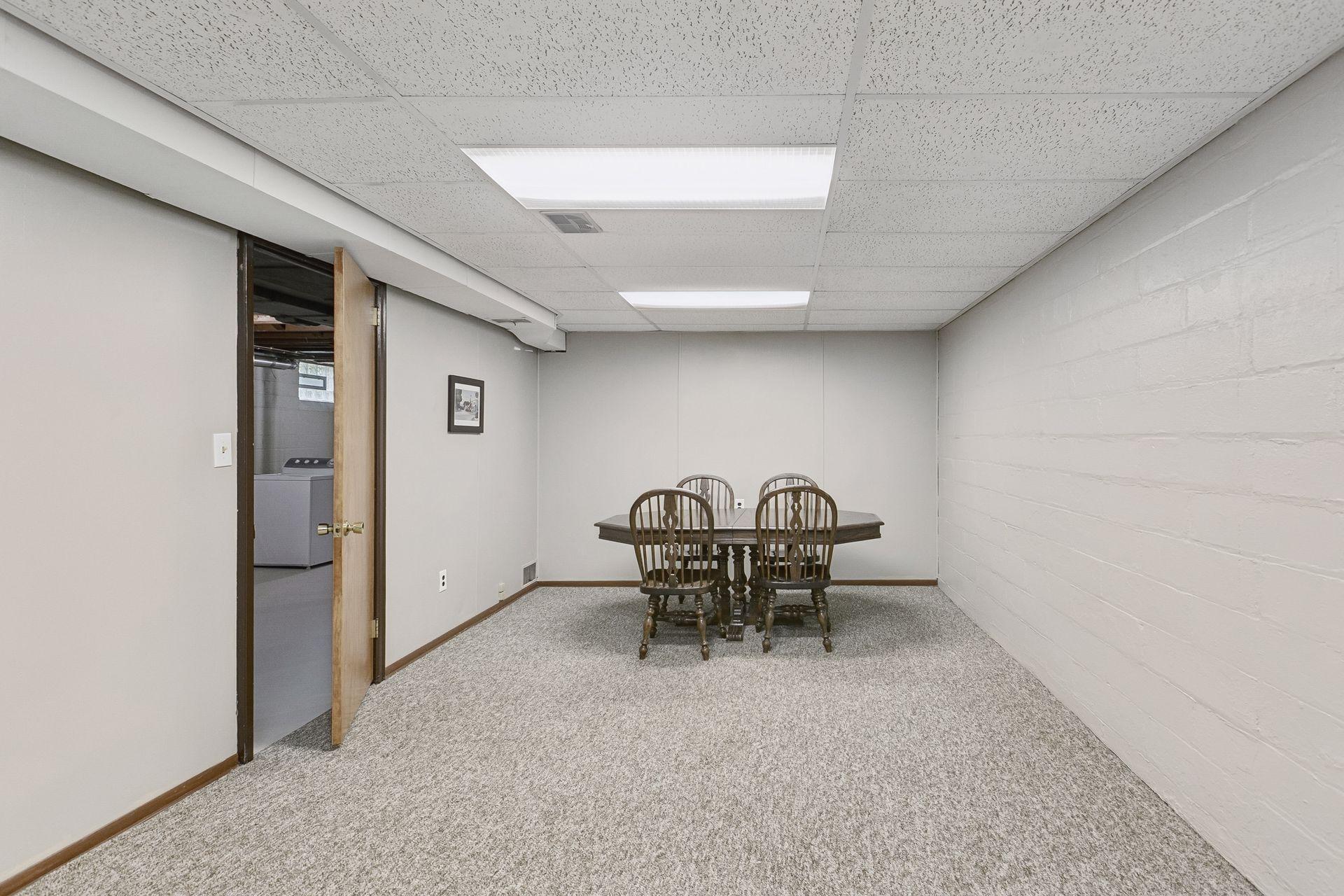 View of Residential at 1359 Idaho Avenue, Falcon Heights MN 55108, Falcon Heights (34 of 45) - Mike Wilen | Minnesota Team Real Estate