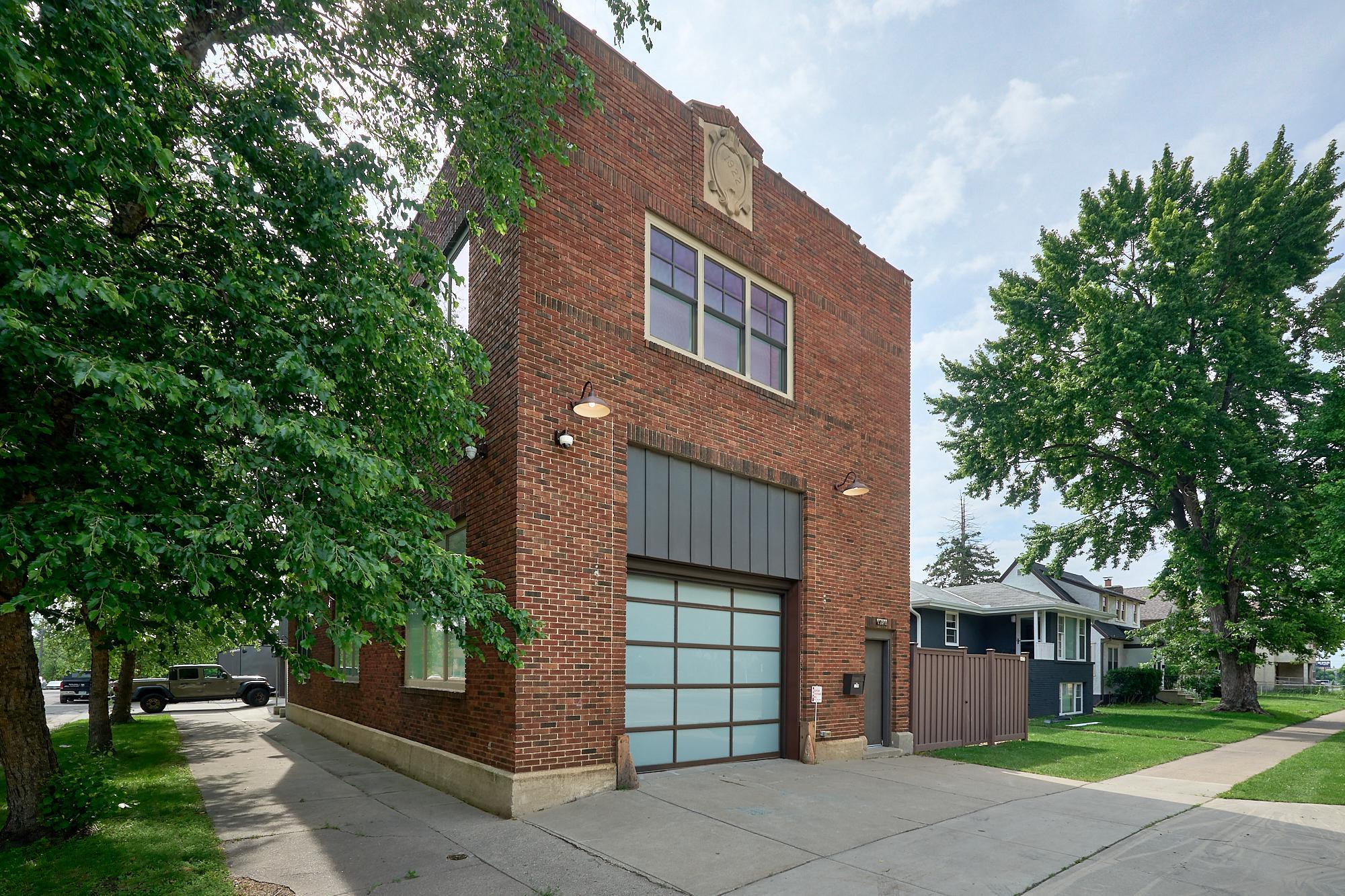 View of Single Family at 1290 Snelling Avenue, Saint Paul - Mike Wilen | Minnesota Team Real Estate