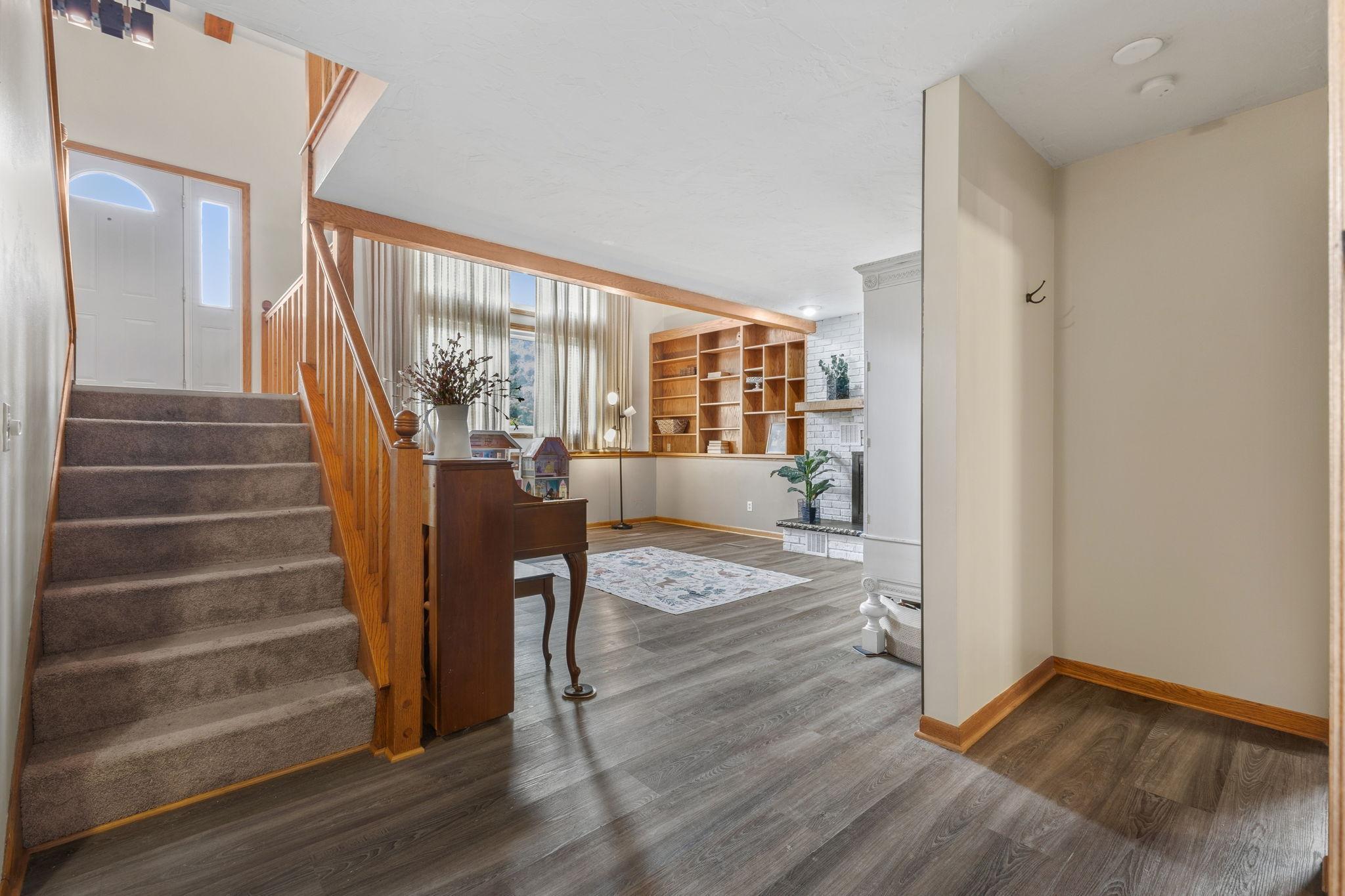 View of Residential at 6646 Cardinal Circle, Maple Grove MN 55369, Maple Grove (25 of 46) - Mike Wilen | Minnesota Team Real Estate