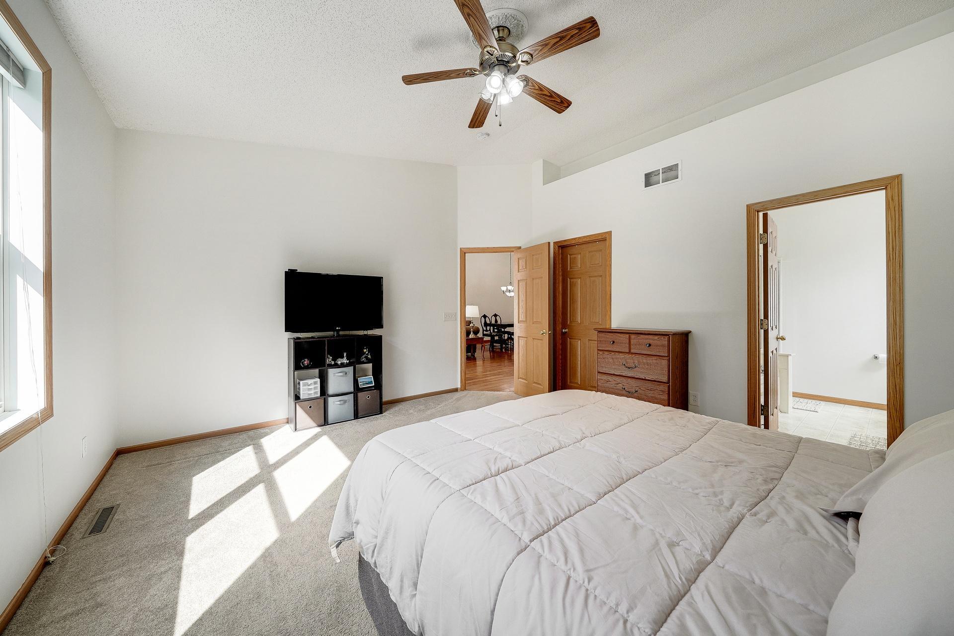 View of Residential at 218 River Woods Drive, Saint Paul Park MN 55071, Saint Paul Park (17 of 56) - Mike Wilen | Minnesota Team Real Estate