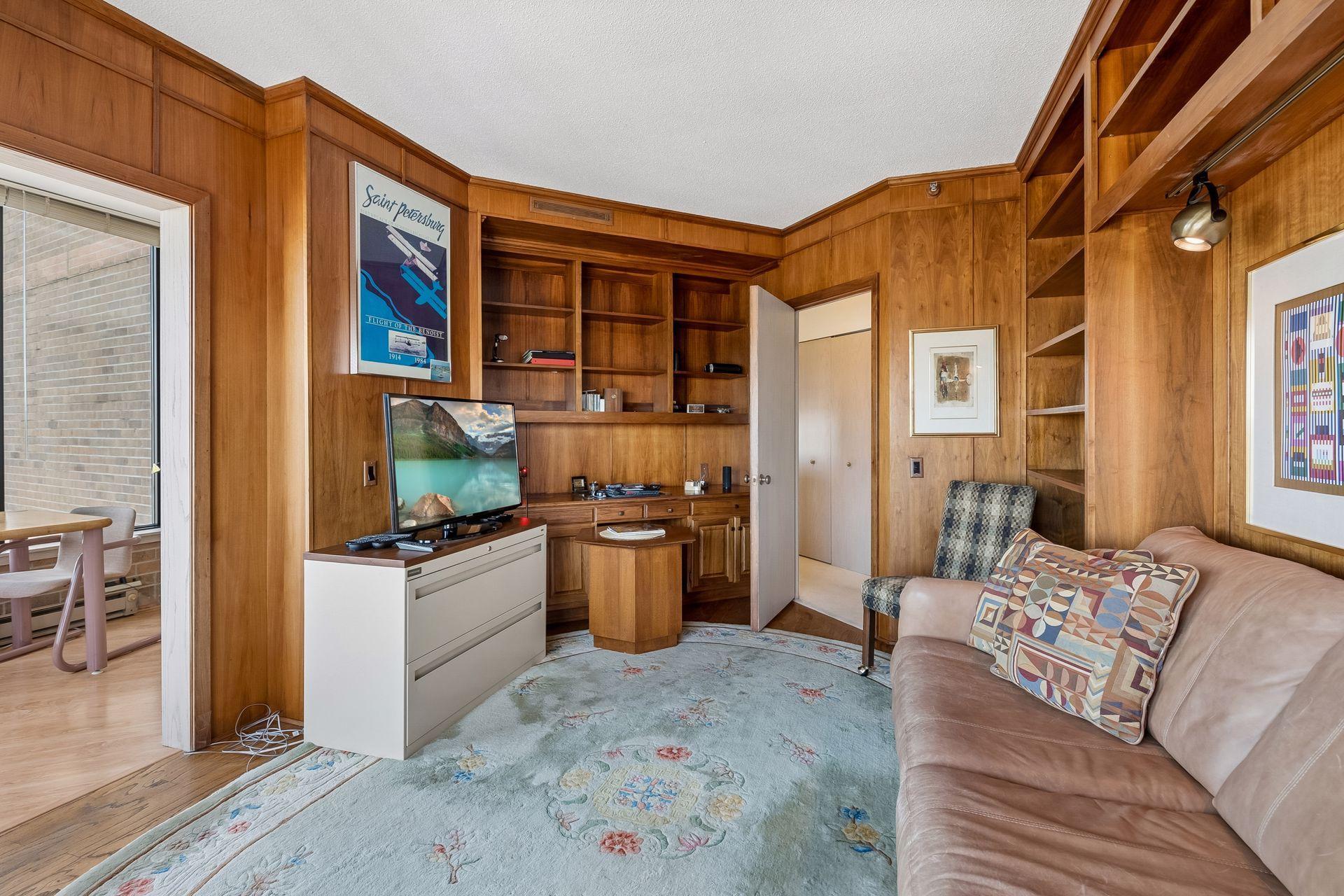 View of Residential at 2950 Dean Parkway #2103, Minneapolis MN 55416, Minneapolis (29 of 60) - Mike Wilen | Minnesota Team Real Estate