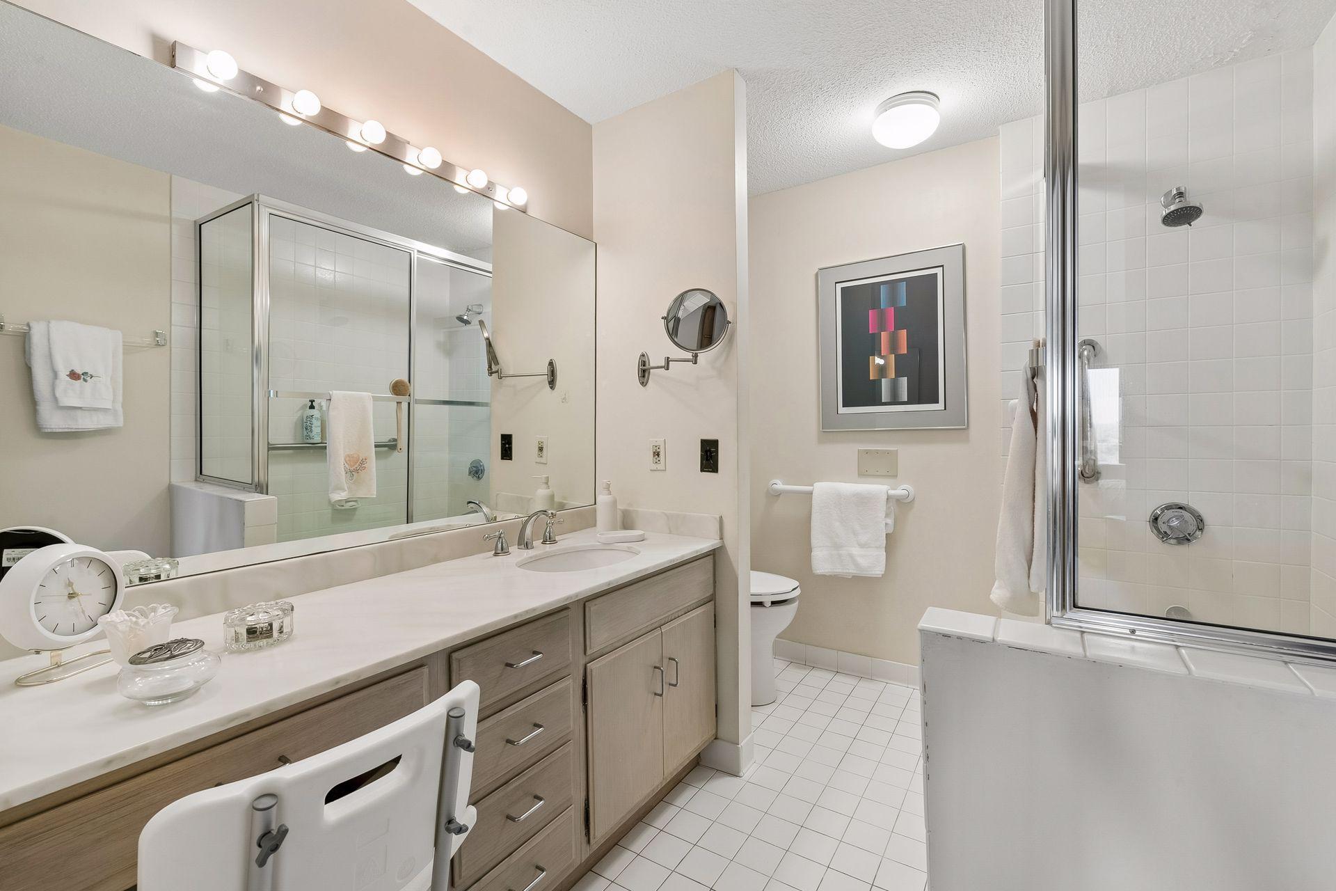 View of Residential at 2950 Dean Parkway #2103, Minneapolis MN 55416, Minneapolis (25 of 60) - Mike Wilen | Minnesota Team Real Estate