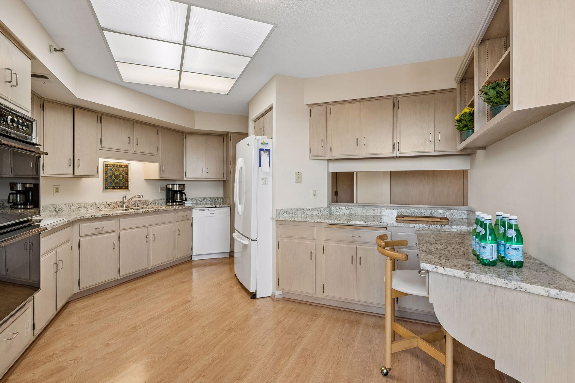 View of Residential at 2950 Dean Parkway #2103, Minneapolis MN 55416, Minneapolis (19 of 60) - Mike Wilen | Minnesota Team Real Estate