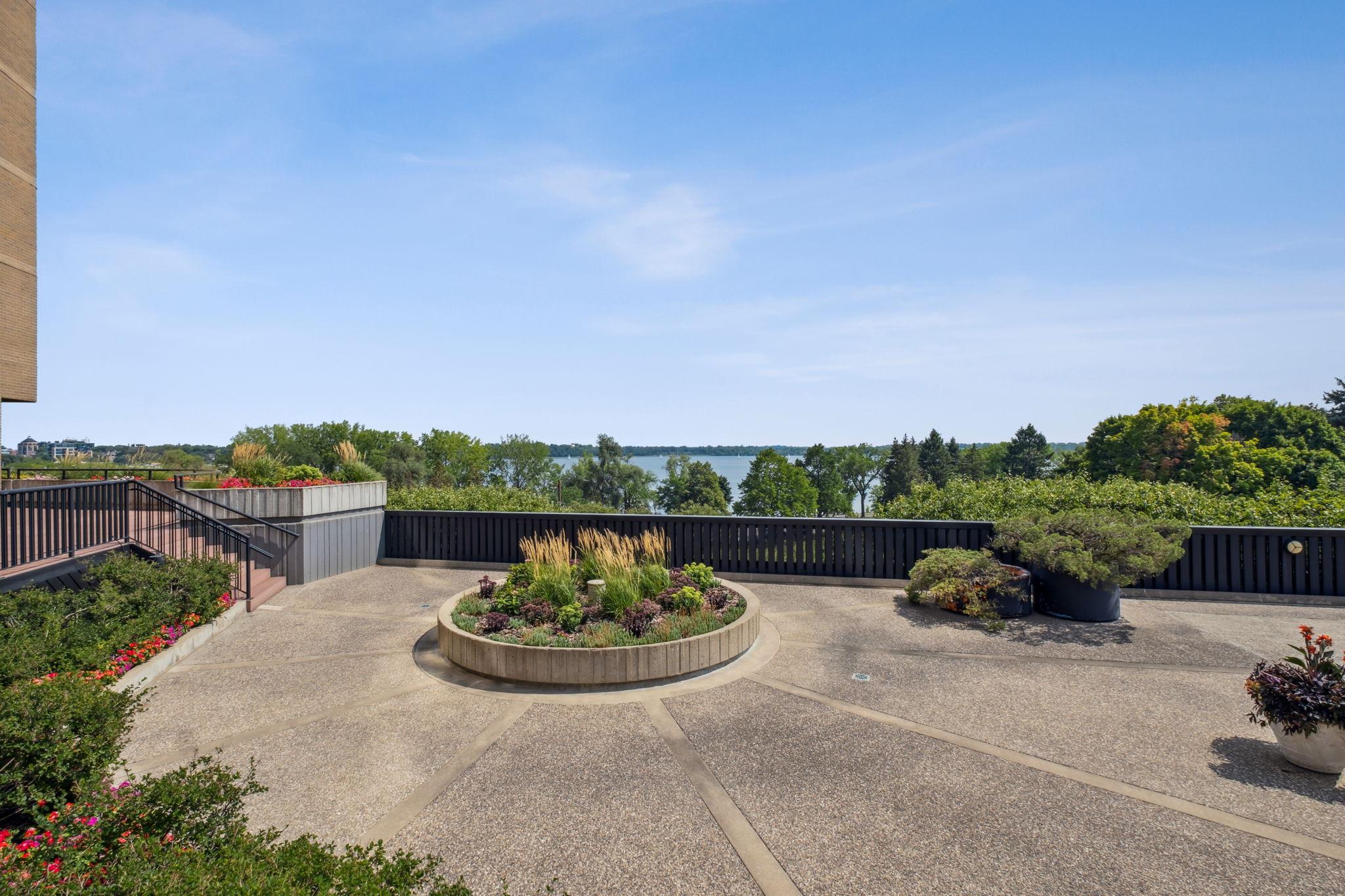 View of Residential at 2950 Dean Parkway #2103, Minneapolis MN 55416, Minneapolis (50 of 60) - Mike Wilen | Minnesota Team Real Estate